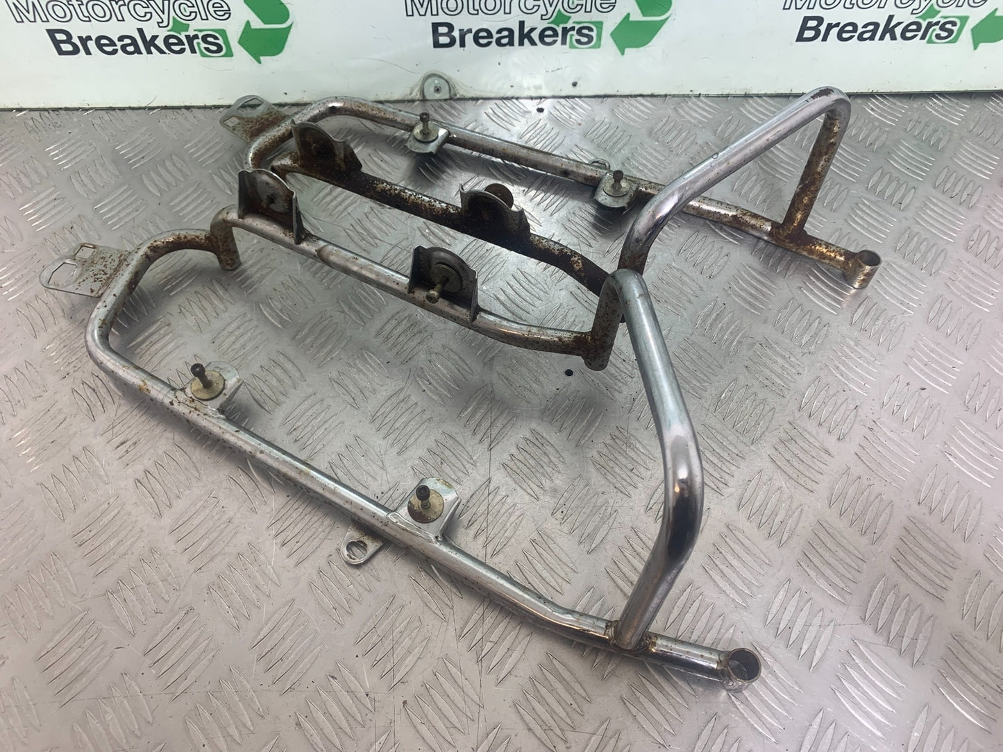 PIONEER XF250 PANNIER RAILS YEAR 2009 (CMB1143)
