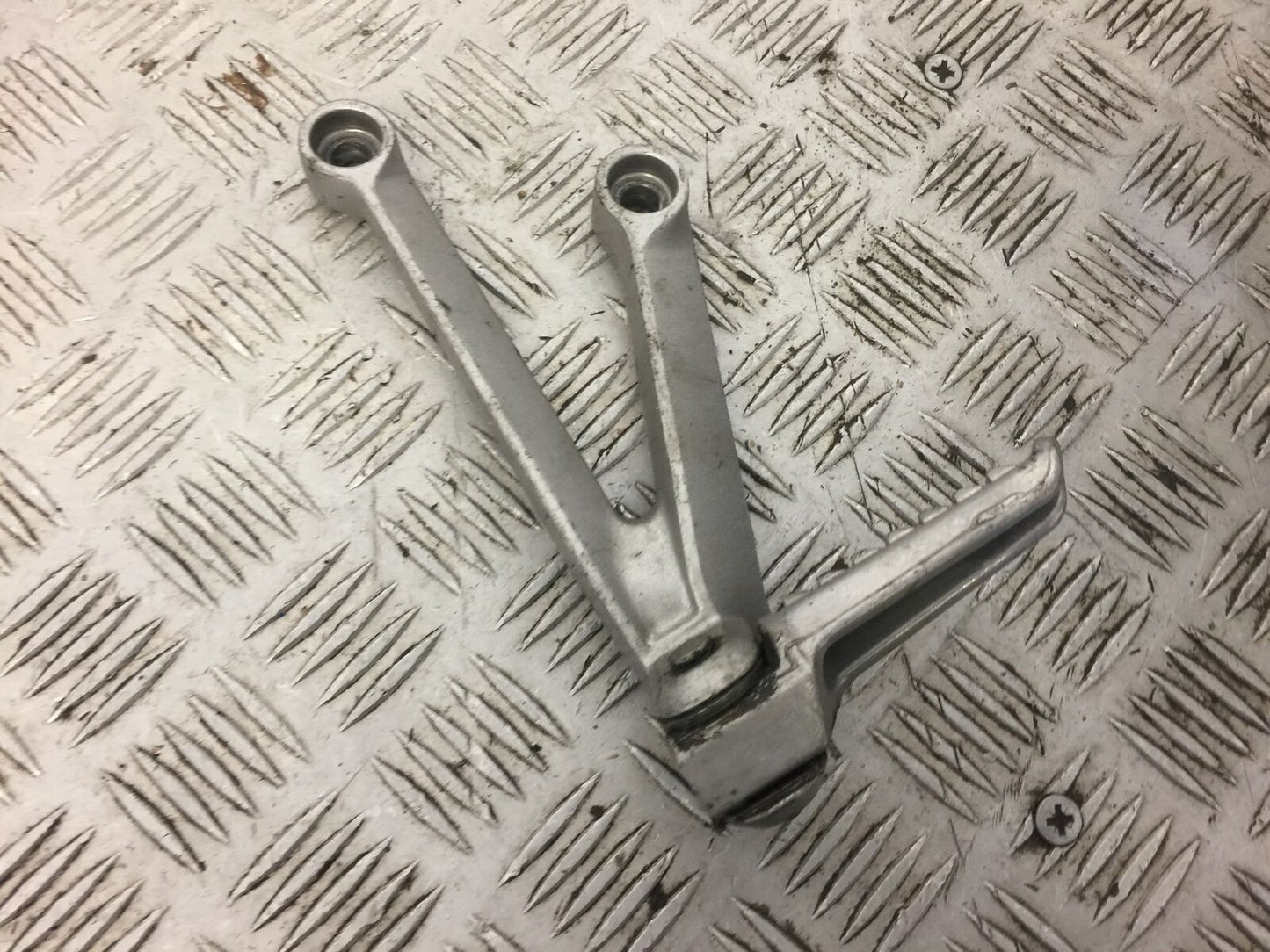 KAWASAKI ZX10R ZX10 R LEFT REAR HANGER AND PEG  YEAR 2004-2005 (STOCK 519)