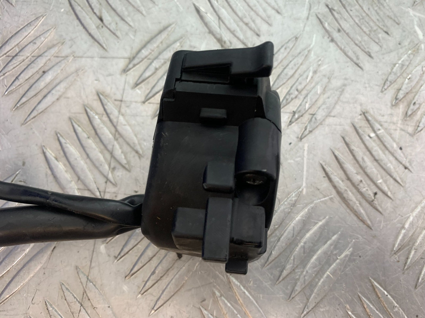 HONDA CBR1000 rr FIREBLADE LEFT SWITCH GEAR   YEAR 2012-2016 (CMB1198)