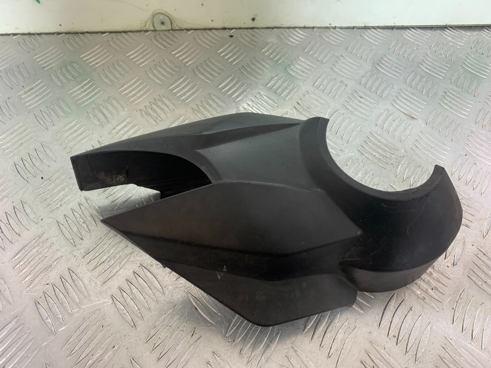 HONDA VFR1200 VFR 1200 FA SWINGARM COVER   YEAR 2010-11 CMB1088)