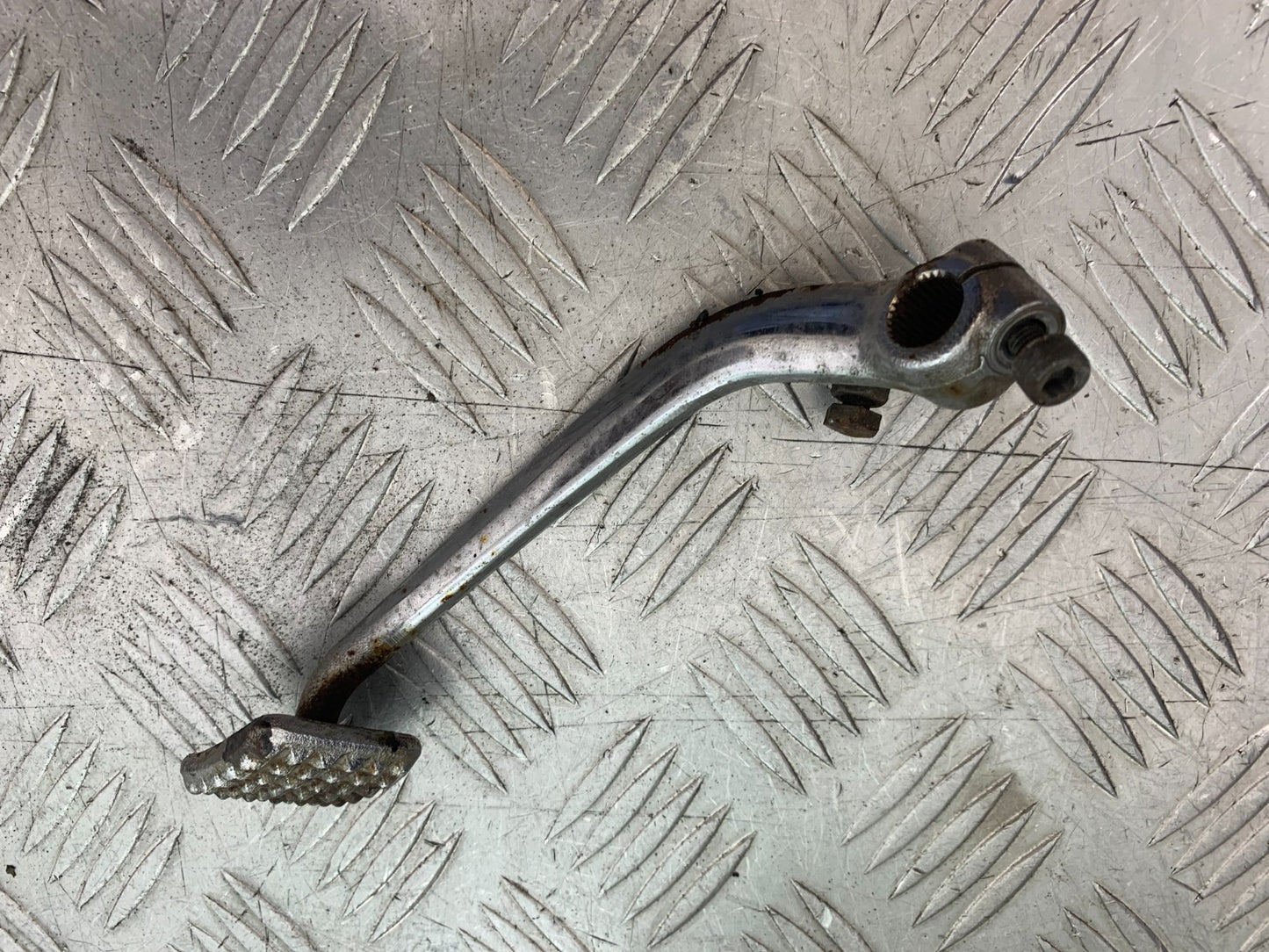HONDA VT700 VT 700 SHADOW BRAKE PEDAL  YEAR 1984-85 (CMB1328)