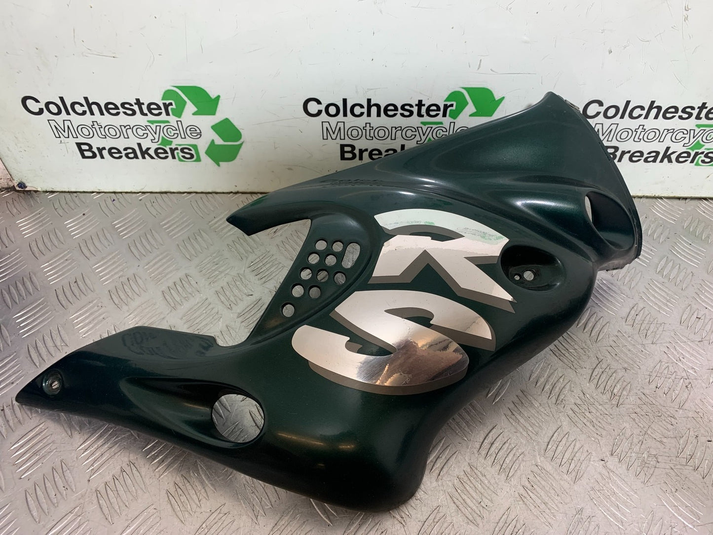 TRIUMPH 955I SPRINT RS RIGHT FAIRING  YEAR 1999-03 (CMB1313)