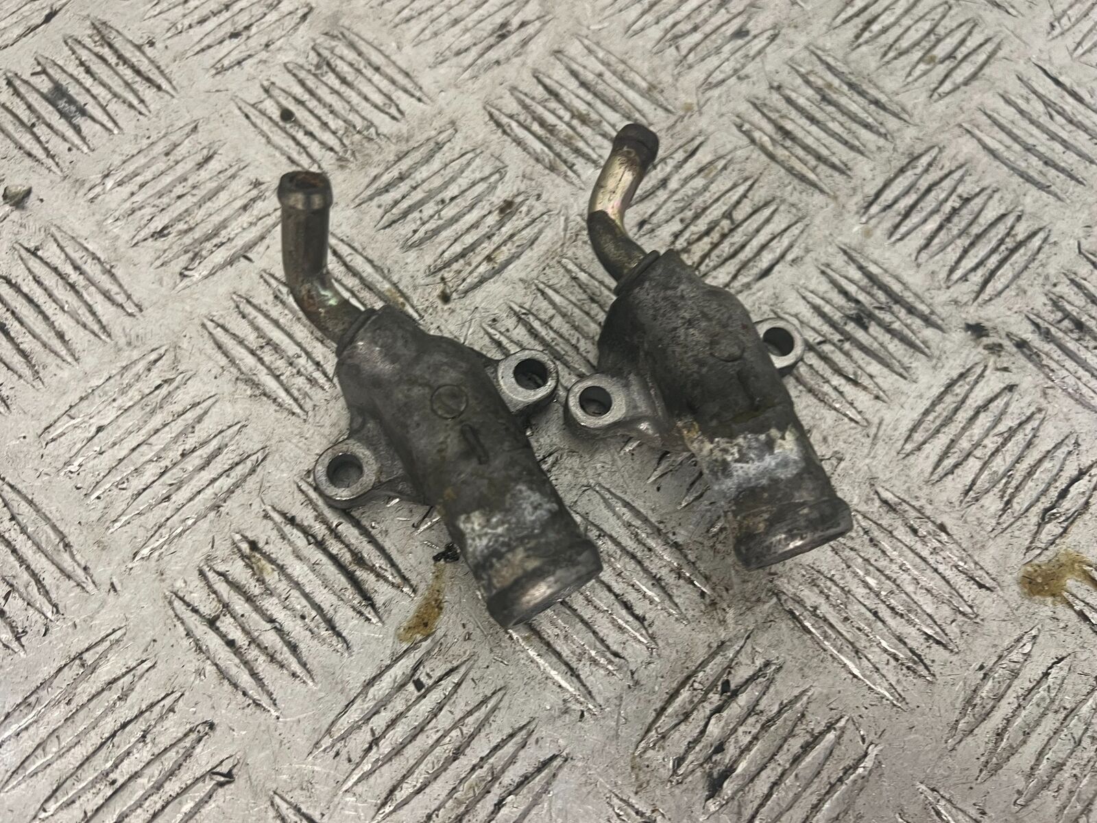 HONDA GL1800 GL 1800 WATER PIPES   YEAR 2004 ABS (STOCK 890)
