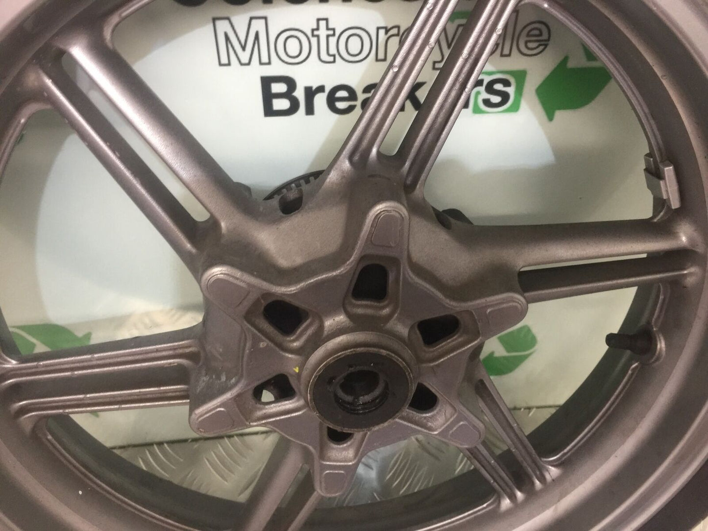 HONDA CBF500 CBF 500 FRONT WHEEL YEAR 2004-08 (STOCK 917)