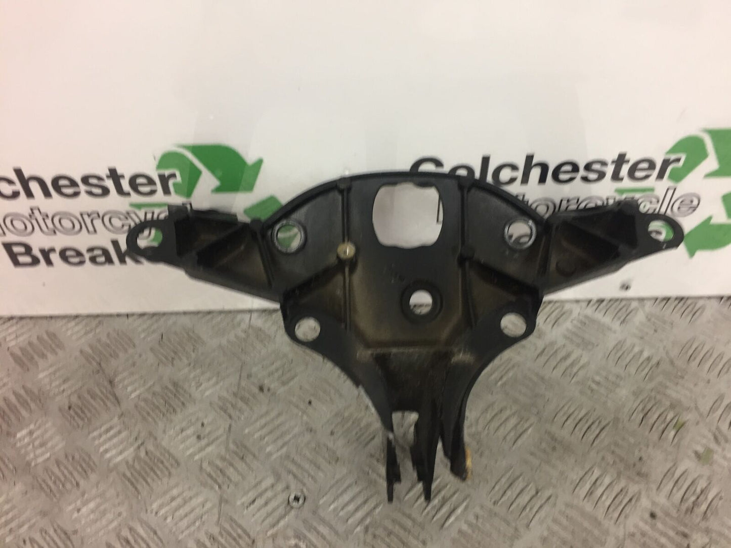 YAMAHA YZF R1 FAIRING BRACKET  2007