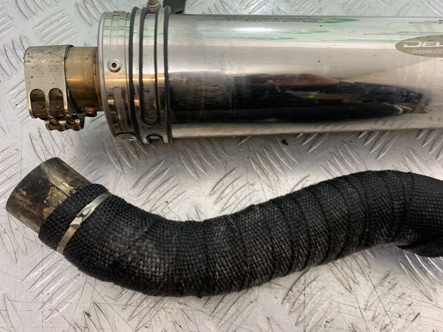 TRIUMPH 955i DAYTONA SILENCER YEAR 2002-2006 (CMB1229)