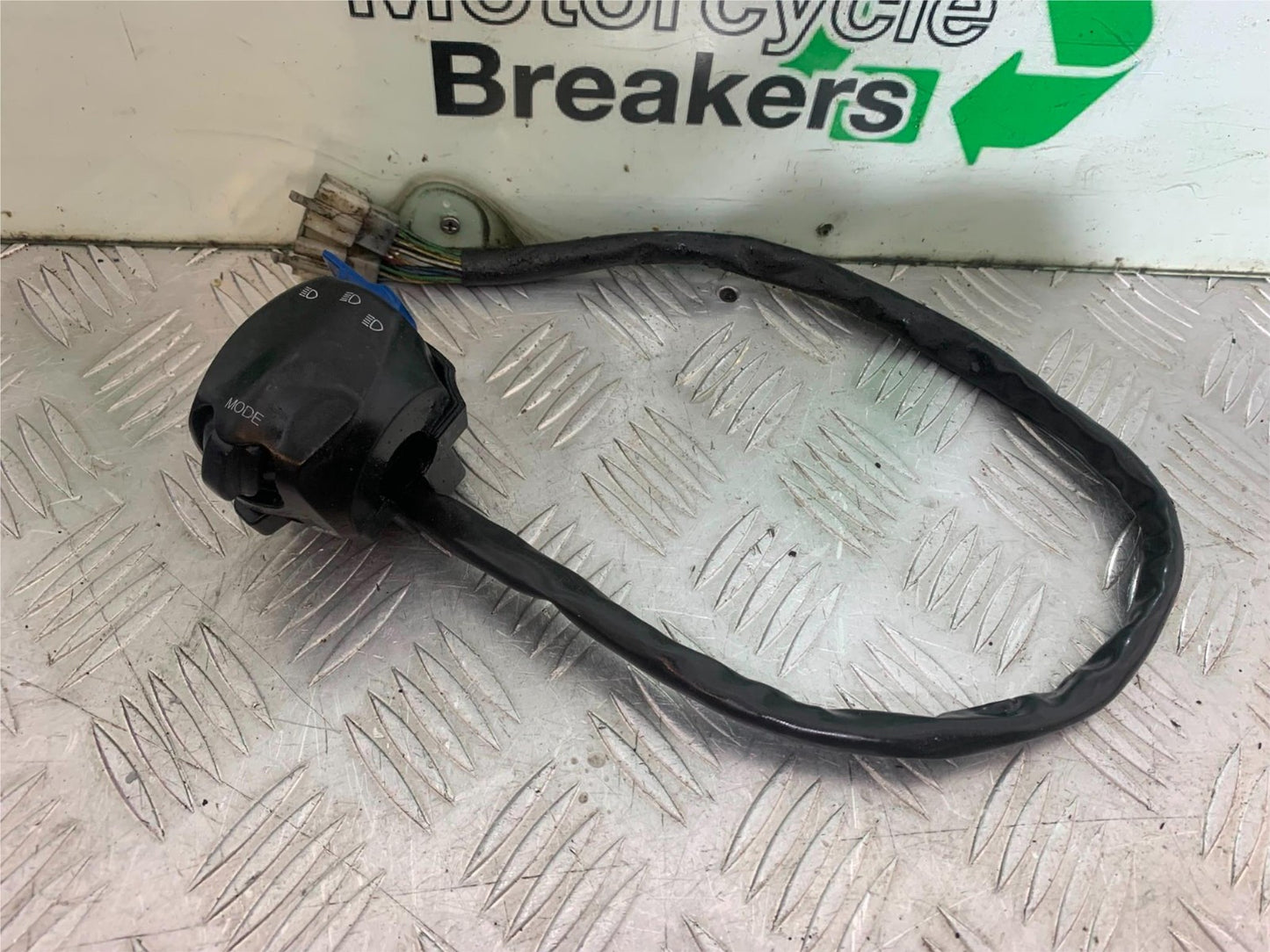 APRILIA 650 PAGASO STRADA LEFT SWITCH GEAR   YEAR 2005-2010 (CMB1260)