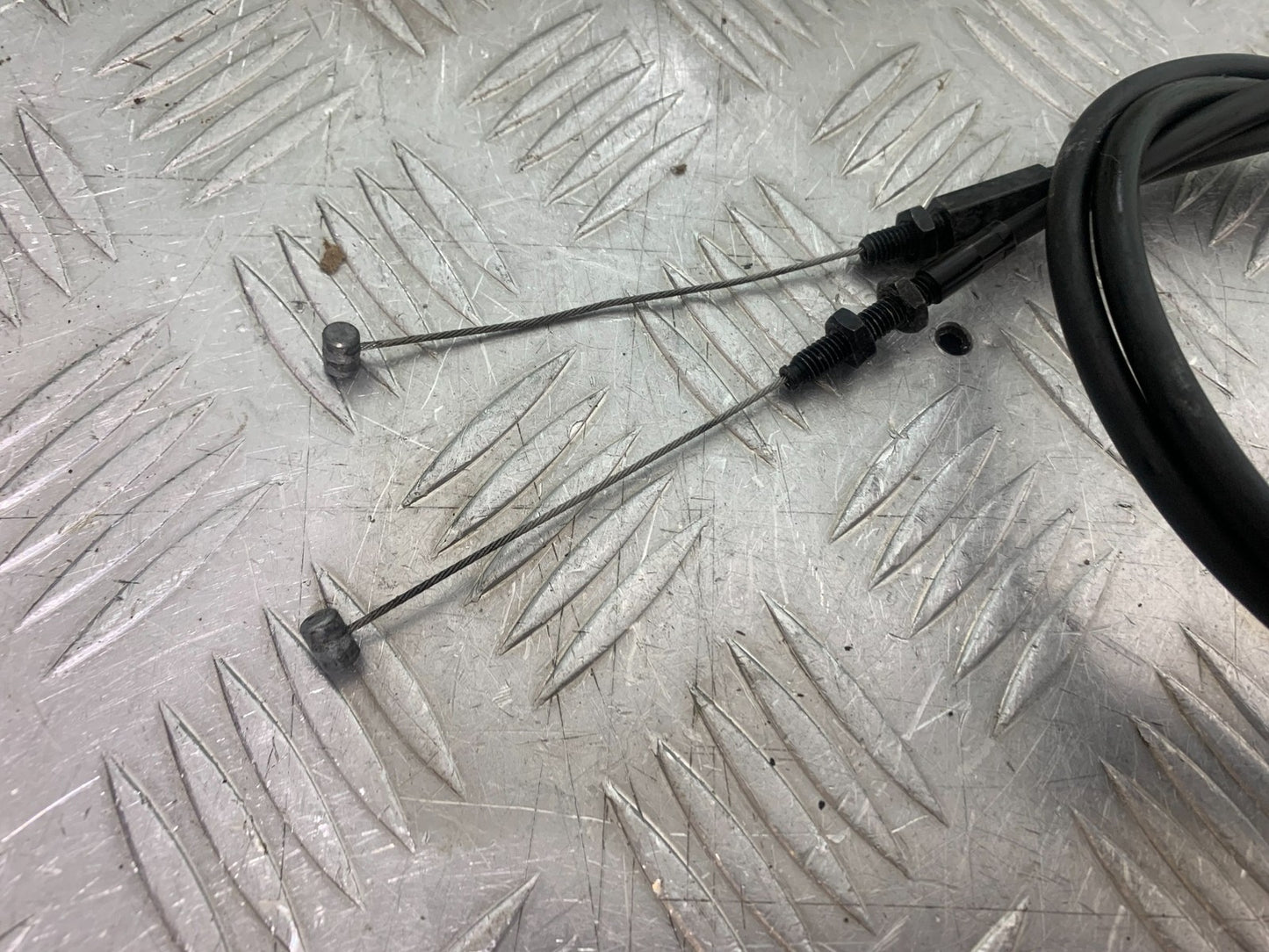 YAMAHA YZF R7 THROTTLE CABLES  YEAR 2022-2025 (CMB1255)