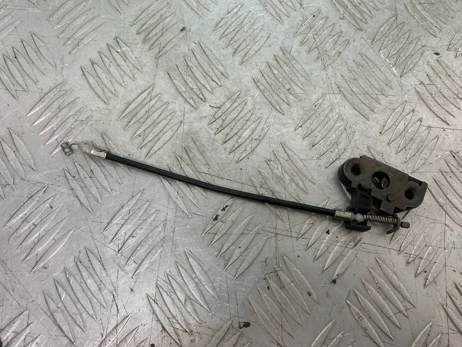 BENELLI BN125 BN 125 SEAT CATCH AND CABLE   YEAR 2018-2021 (CMB1194)