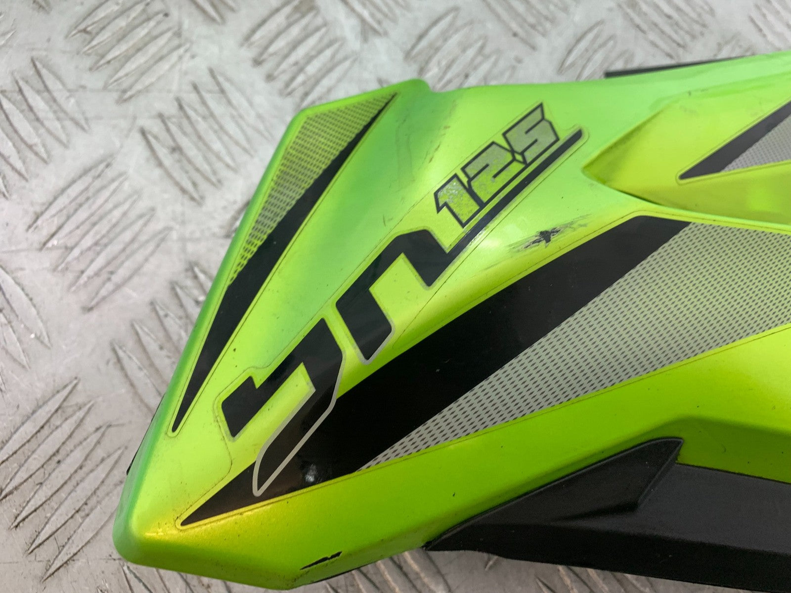 BENELLI BN125 BN 125 LEFT SIDE FAIRING PANEL   YEAR 2018-2021 (CMB1245)