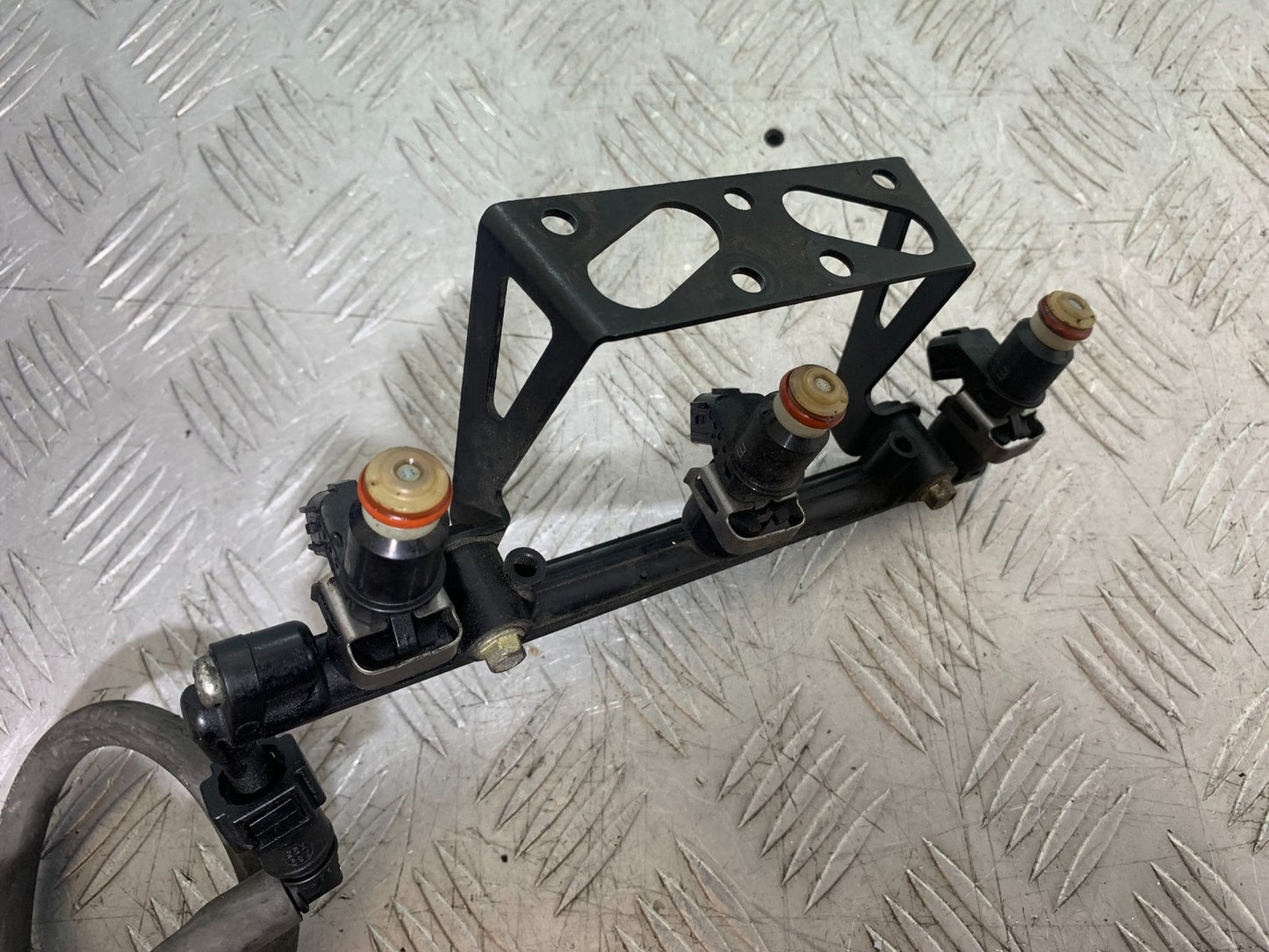 TRIUMPH 1050 SPEED TRIPLE INJECTORS YEAR 2005-2007 (CMB1322)