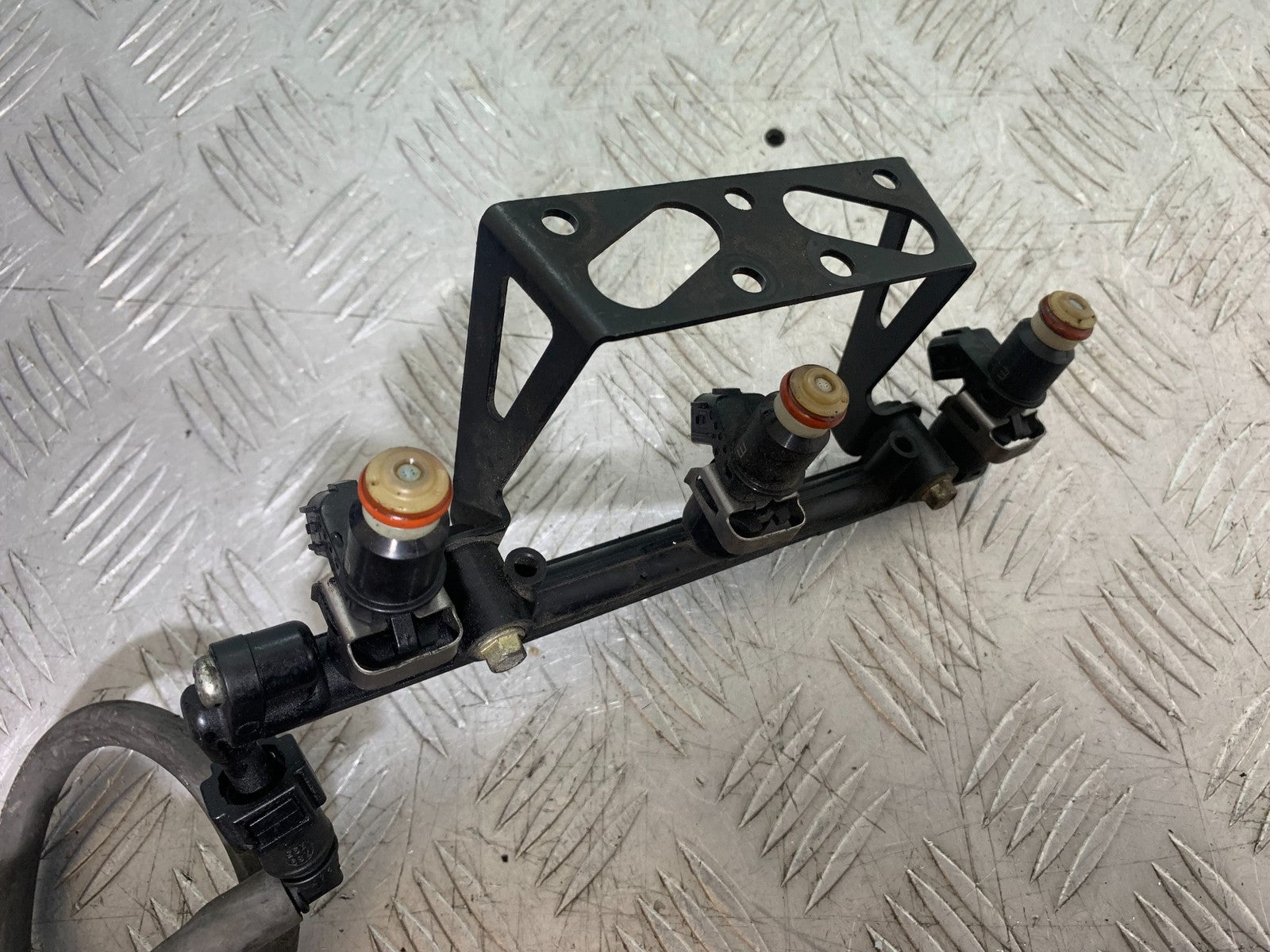 TRIUMPH 1050 SPEED TRIPLE INJECTORS YEAR 2005-2007 (CMB1322)