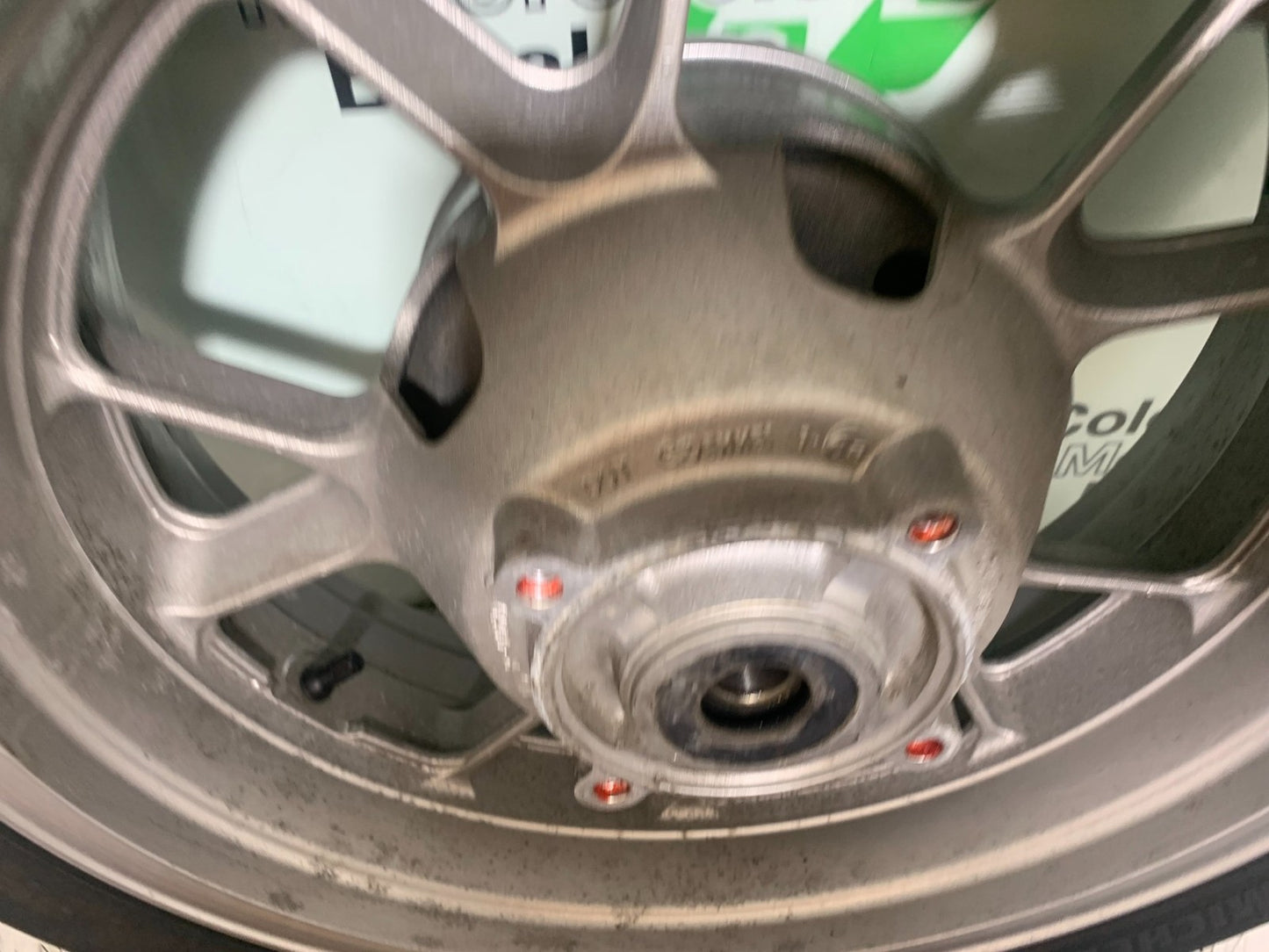 KAWASAKI GTR1400 GTR 1400 REAR WHEEL (GOOD TYRE) YEAR 2007-2009 (CMB1174)