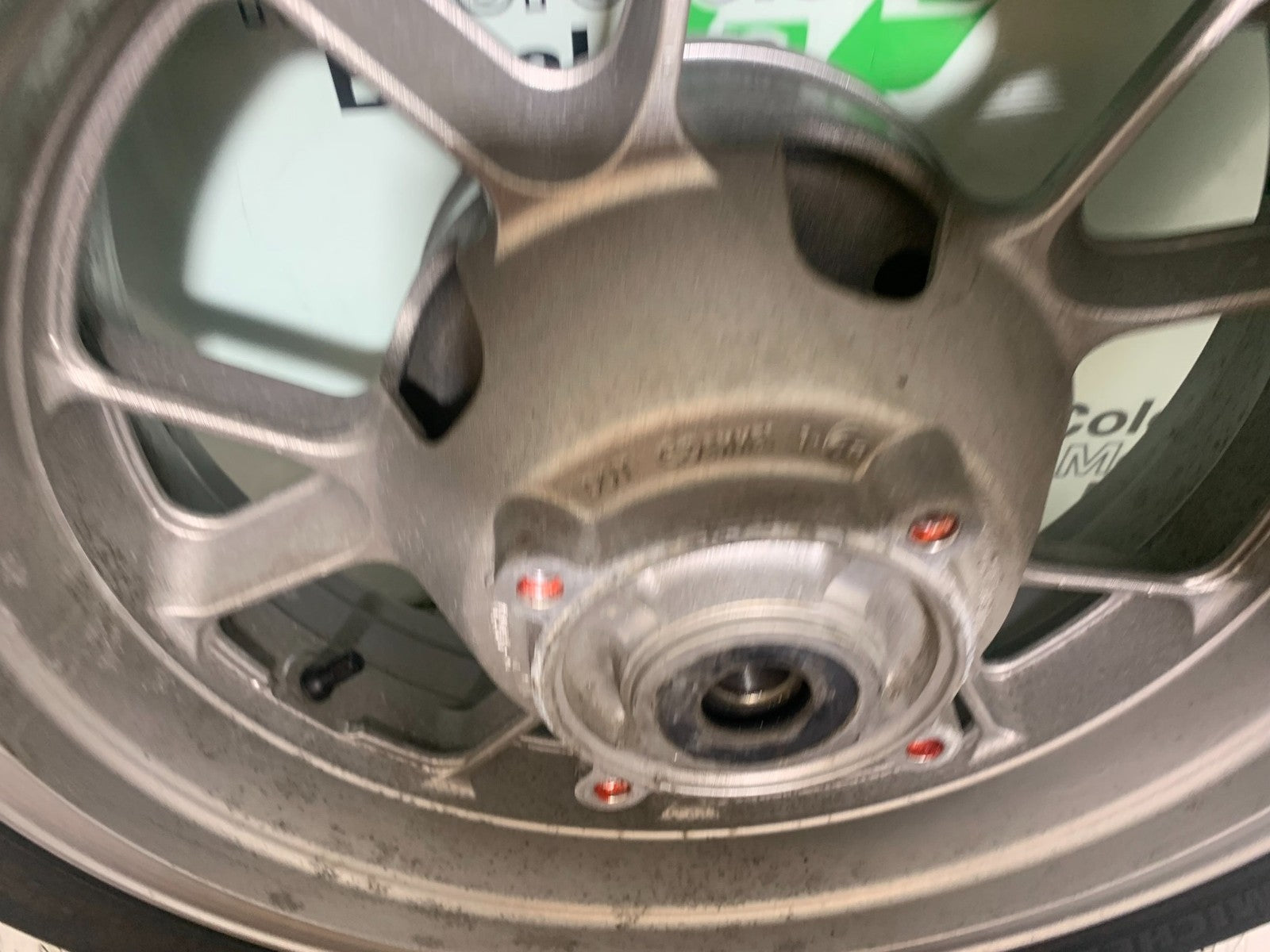 KAWASAKI GTR1400 GTR 1400 REAR WHEEL (GOOD TYRE) YEAR 2007-2009 (CMB1174)