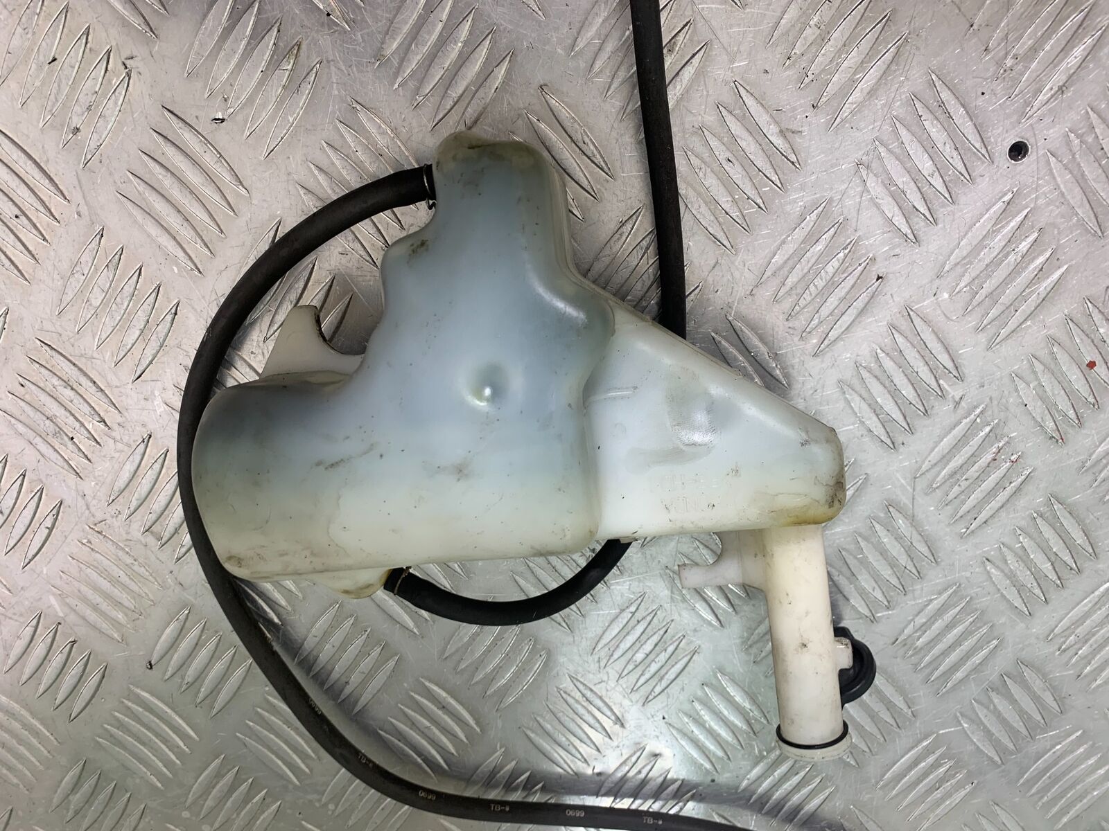 HONDA CBR1100 BLACKBIRD COOLANT BOTTLE  YEAR 1999-2005 (CMB1103)
