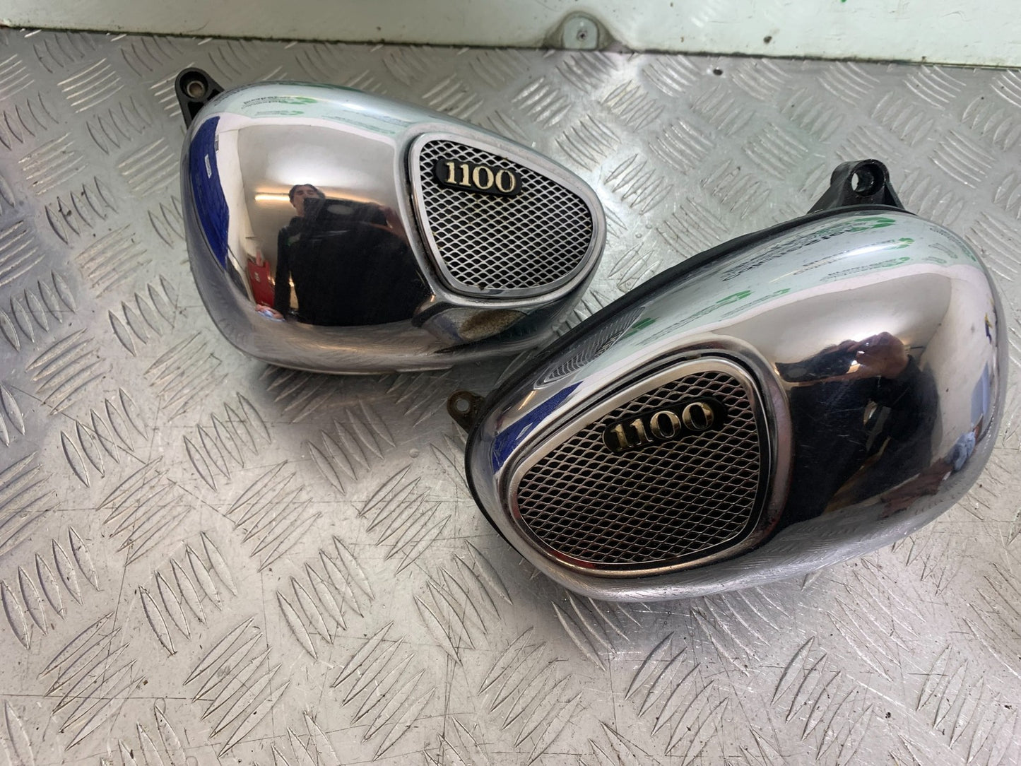 YAMAHA XV1100 XV 1100 VIRAGO LEFT AND RIGHT SIDE PODS  1990-1999 (CMB1243)