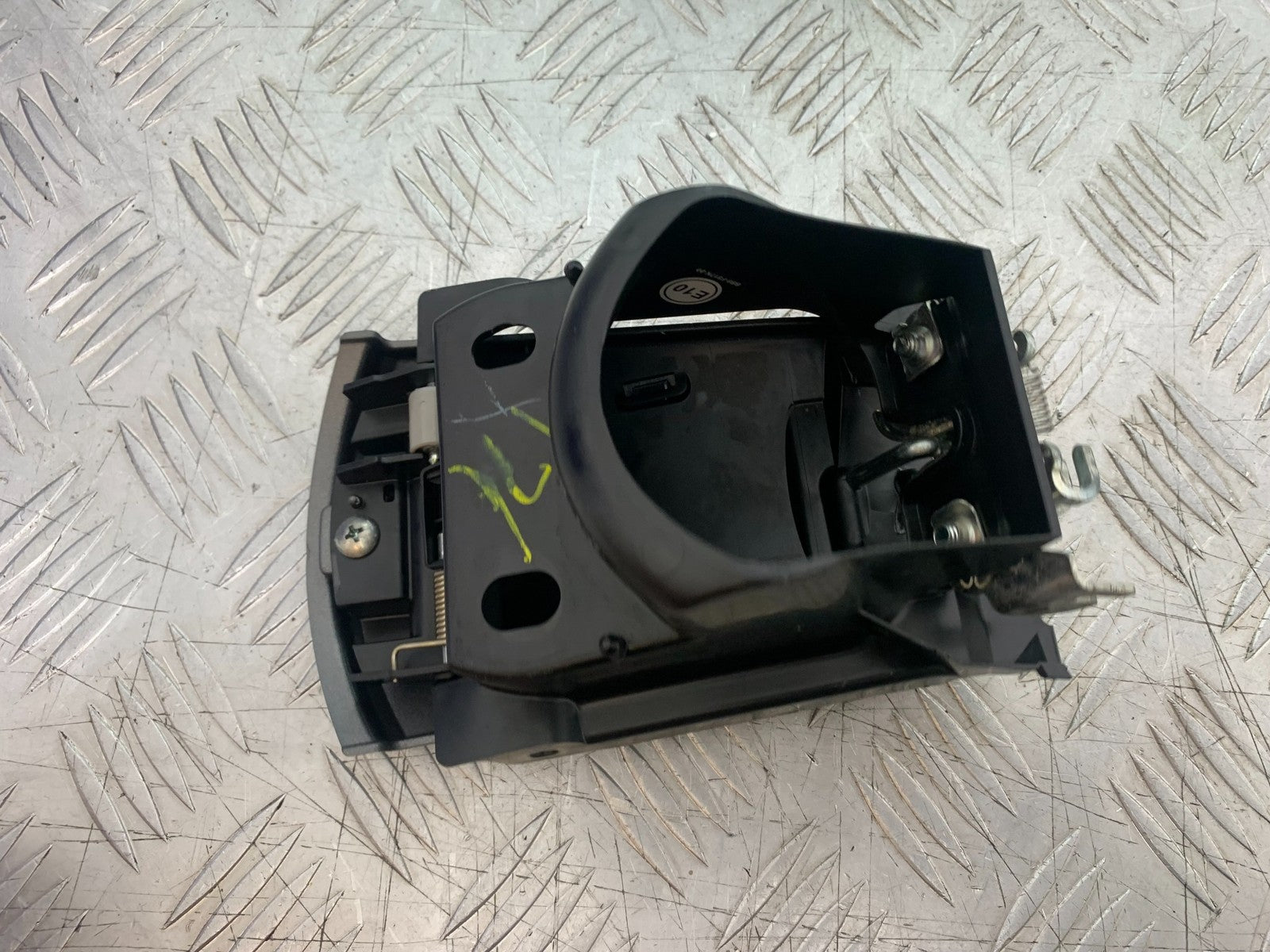 YAMAHA XMAX 300 PETROL CAP COVER  YEAR 2017-2020 (CMB1218)