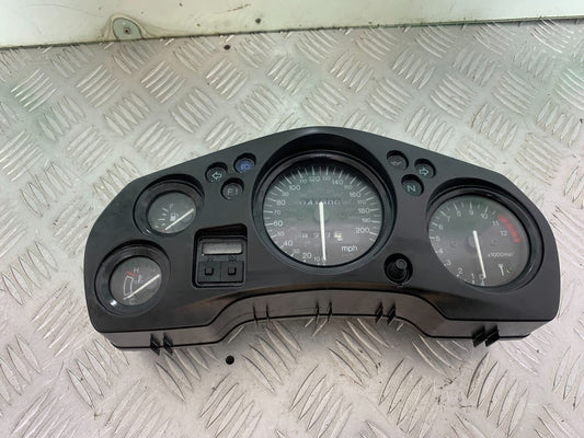 HONDA CBR1100 BLACKBIRD CLOCKS SPEEDO DASH    YEAR 1999-2005 (CMB1103)