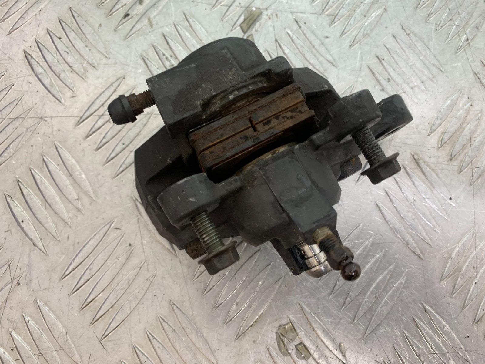 SUZUKI GSF1200 GSF 1200 BANDIT REAR BRAKE CALIPER  YEAR 2001-2004 (CMB1188)