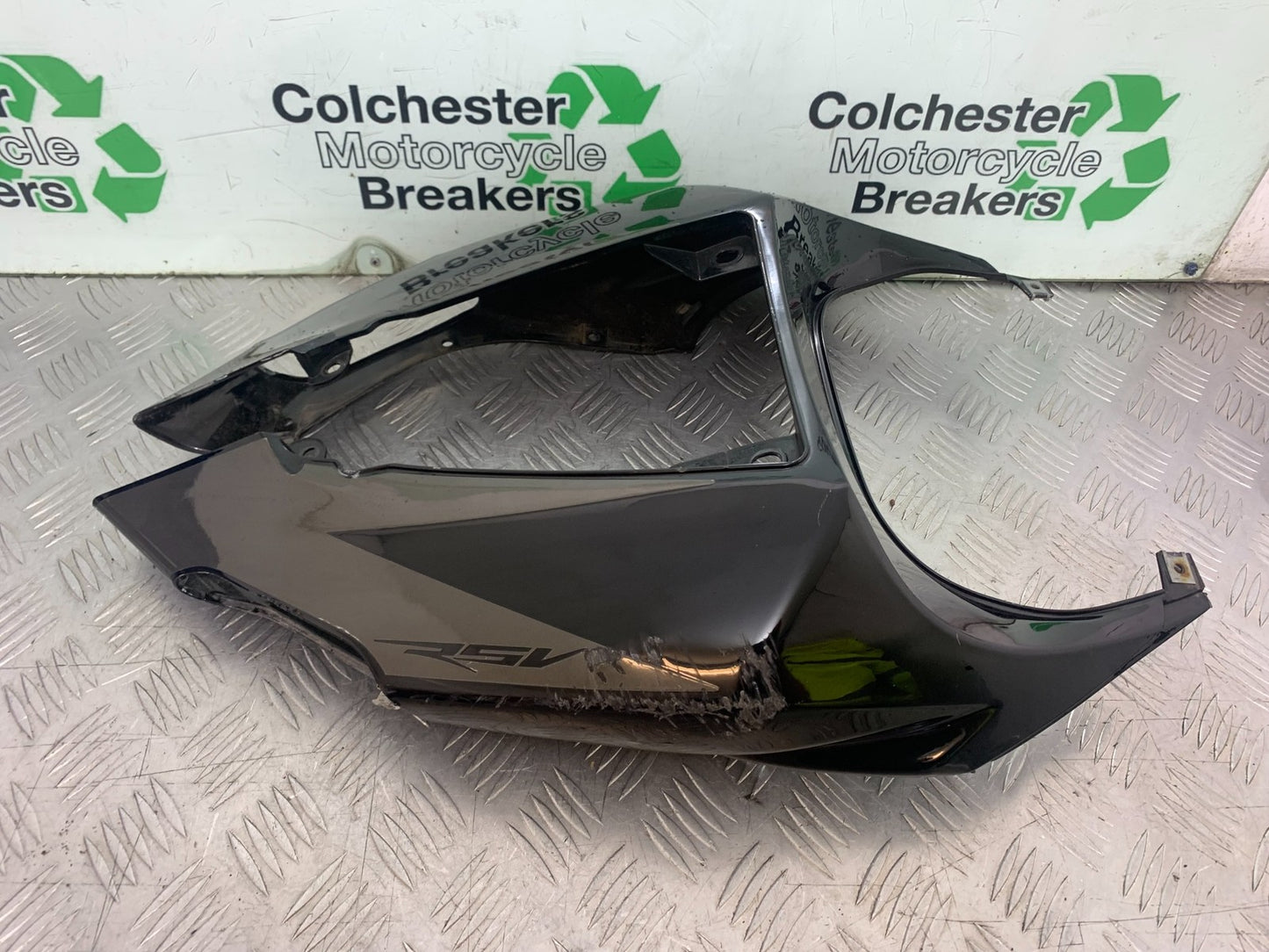 APRILIA RSV1000 R FACTORY MILLE CARBON LOWER TANK PANELS    2004-09 (CMB1203)