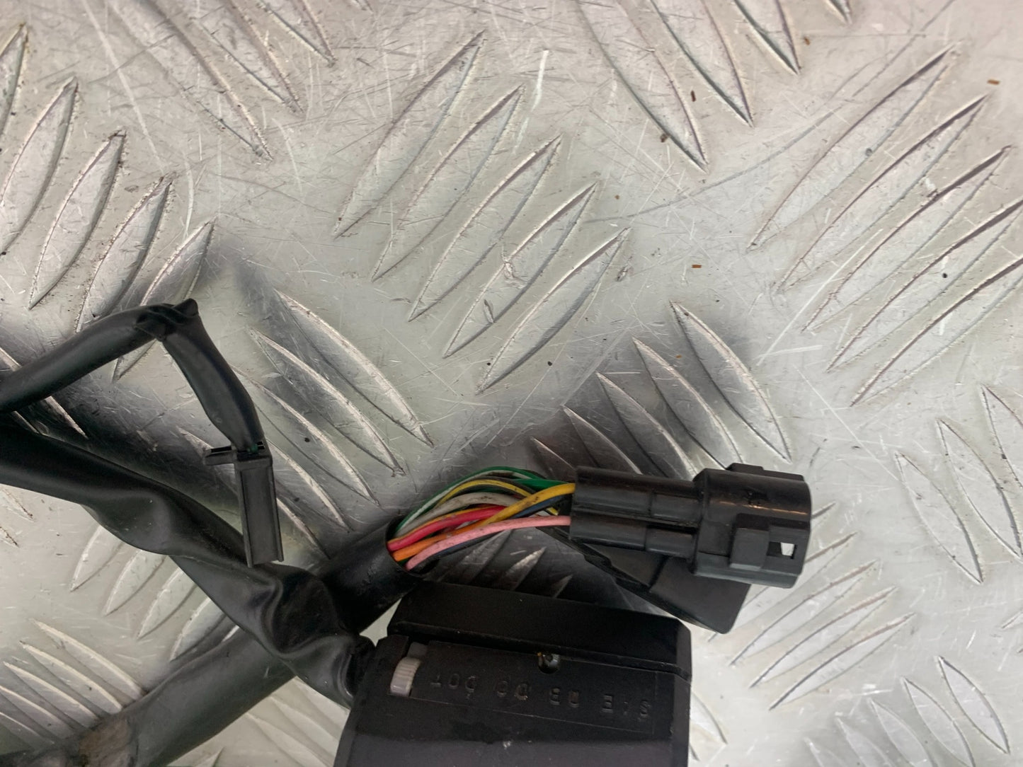 KAWASAKI ZX10R ZX 10R LEFT SWITCH GEAR   YEAR 2011-2015 (CMB1154)
