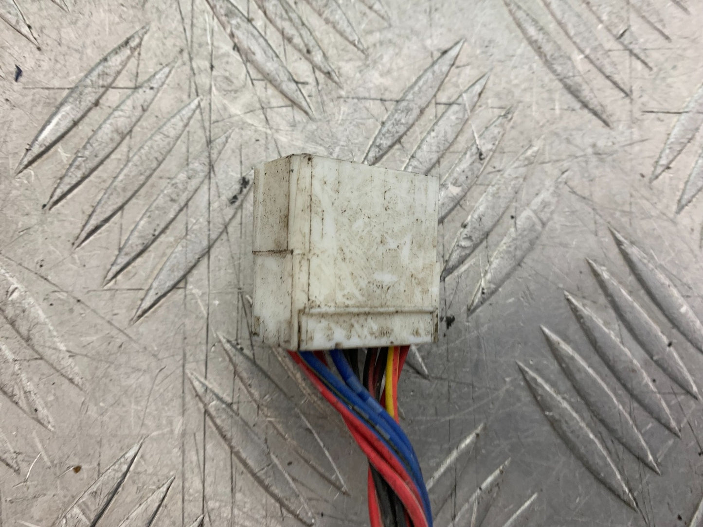TRIUMPH TROPHY 900 RIGHT SWITCH GEAR YEAR 1991-95 (CMB1251)