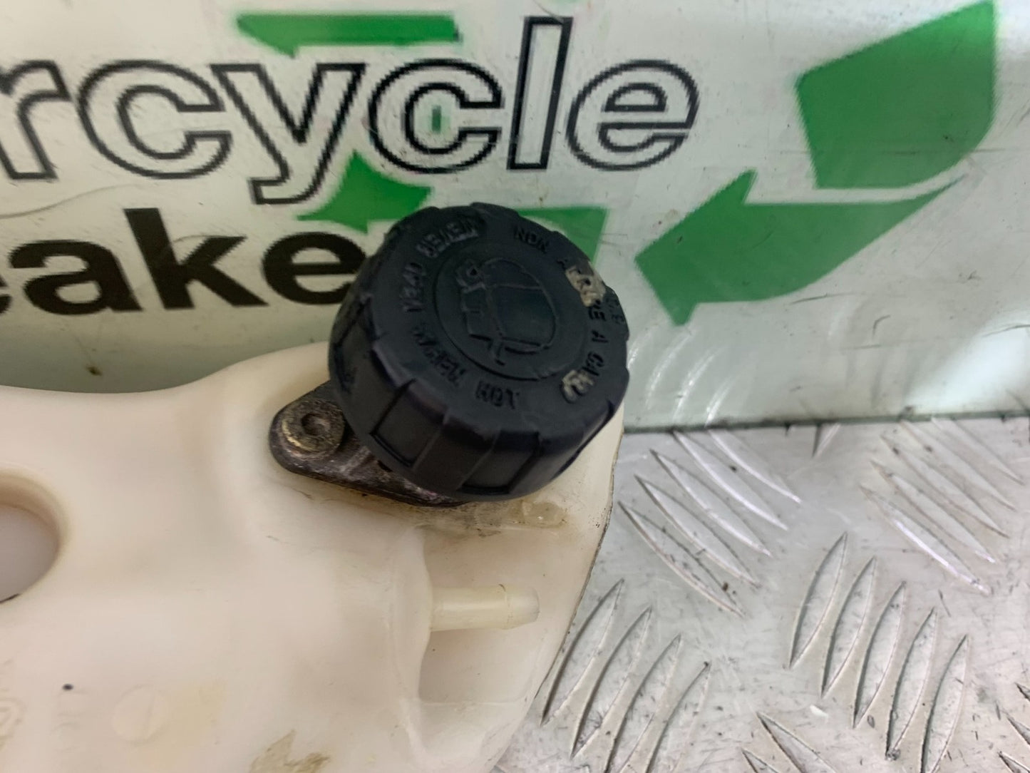 DUCATI 996 SPS 748 916 998 COOLANT BOTTLE  1999-2000 (CMB1209)