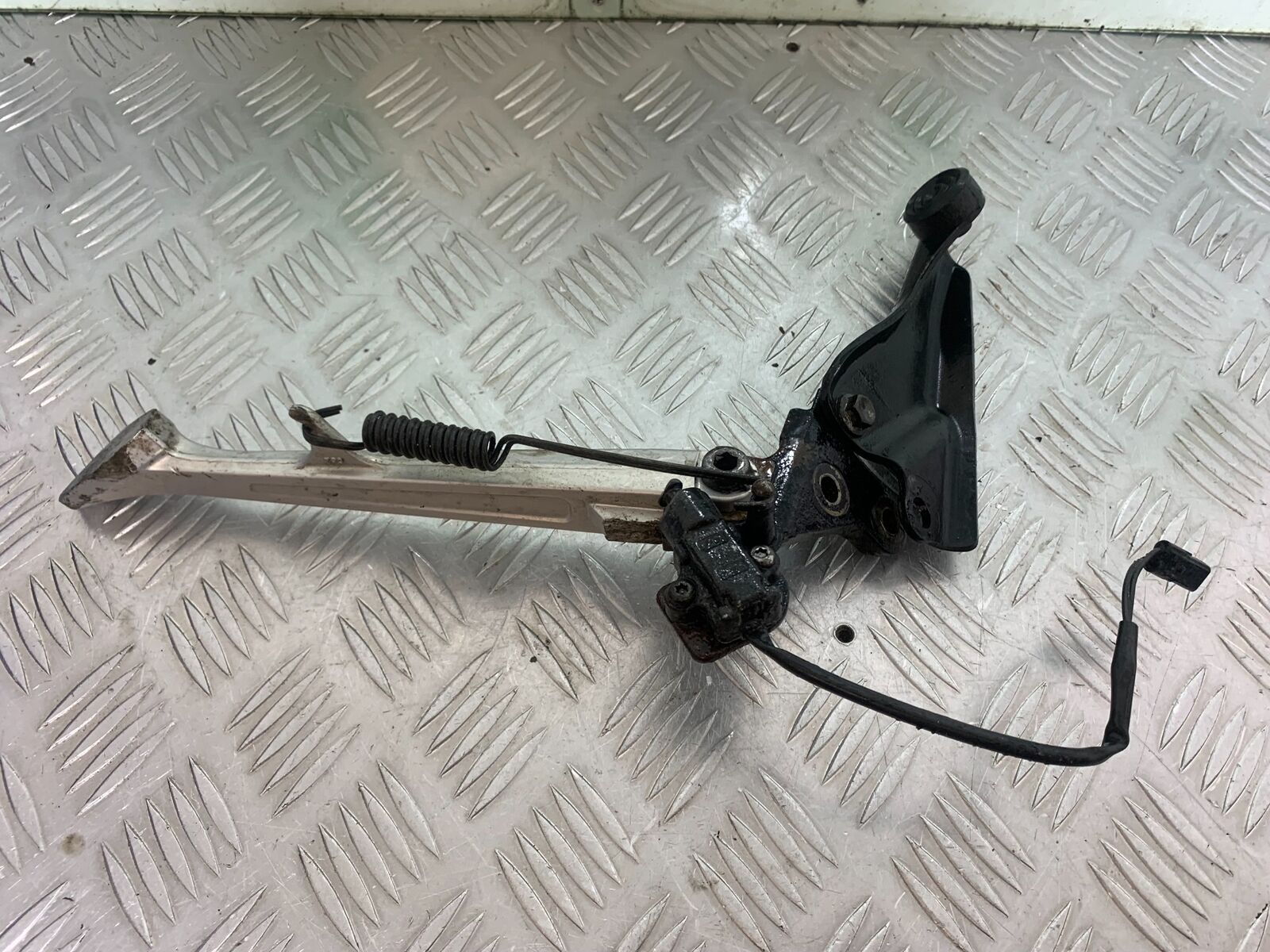 TRIUMPH TIGER 800 SIDE STAND  YEAR 2011-2014 (CMB1113)