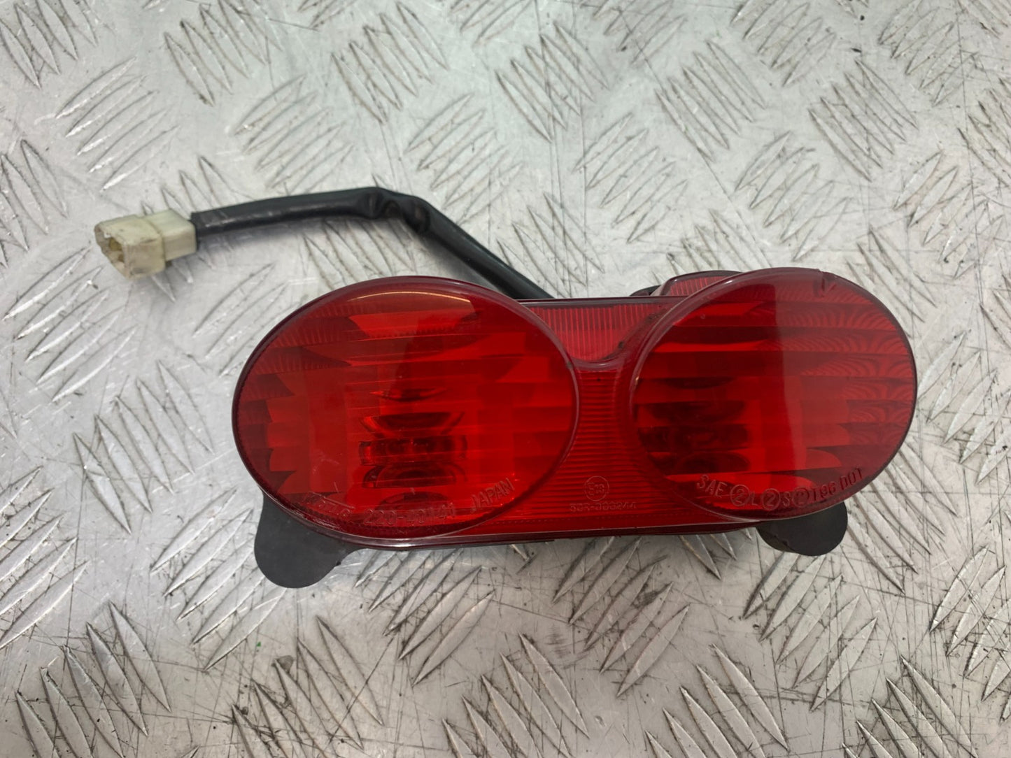 KAWASAKI ZX9R ZX9 R REAR LIGHT  YEAR 1998-1999 (CMB1329)