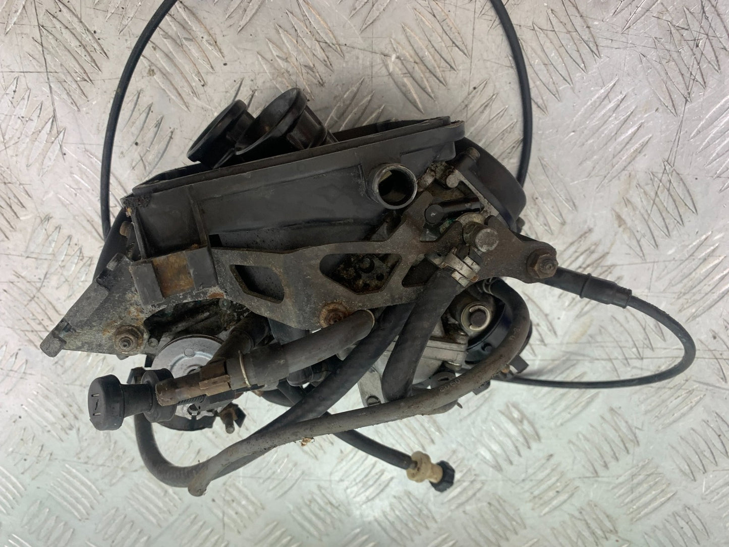HONDA XL125 VARADERO CARBS   YEAR 2001-2006  (CMB1210)