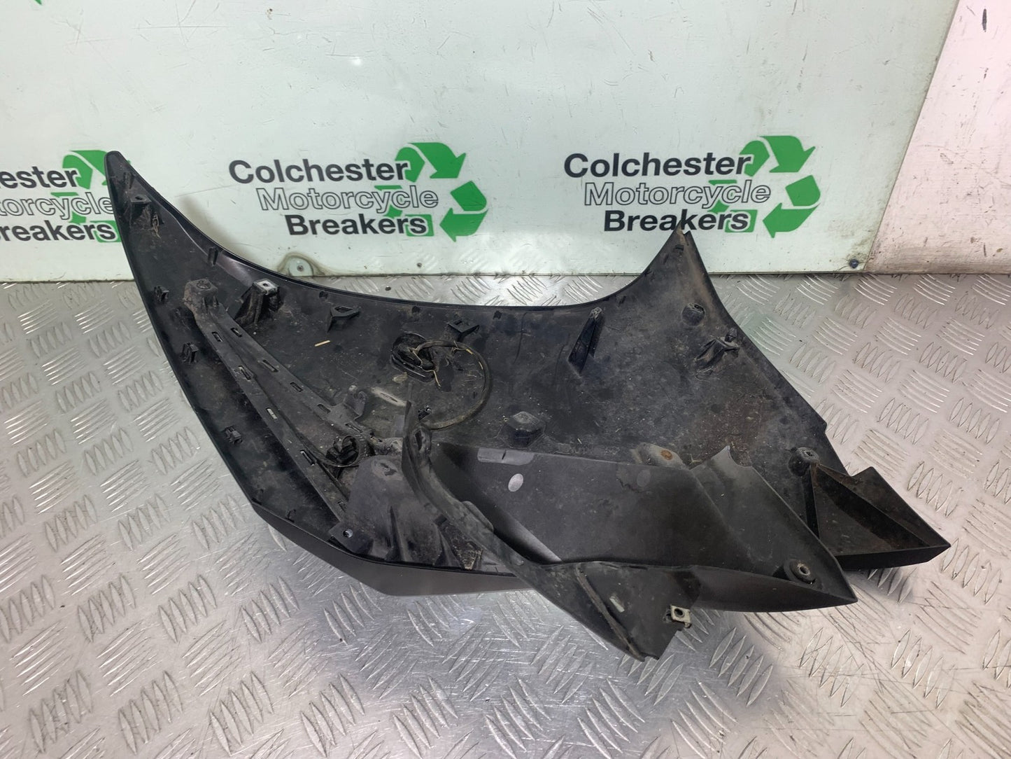 YAMAHA YZF-R125 YZF 125 LEFT FAIRING PANEL  YEAR 2019-2022 (CMB1263)