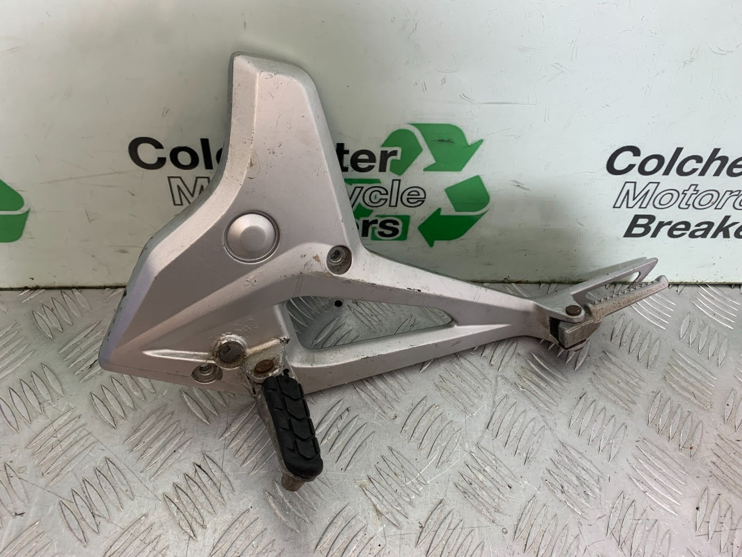 HONDA NC700 X  RIGHT HANGER AND PEGS YEAR 2012-2014 (CMB1327)