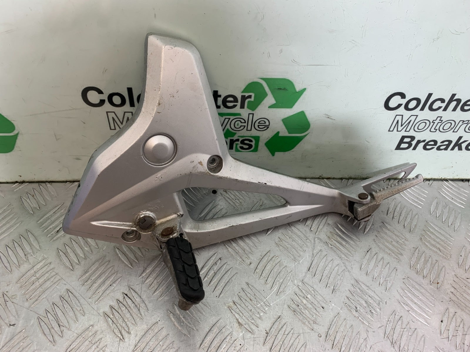 HONDA NC700 X  RIGHT HANGER AND PEGS YEAR 2012-2014 (CMB1327)
