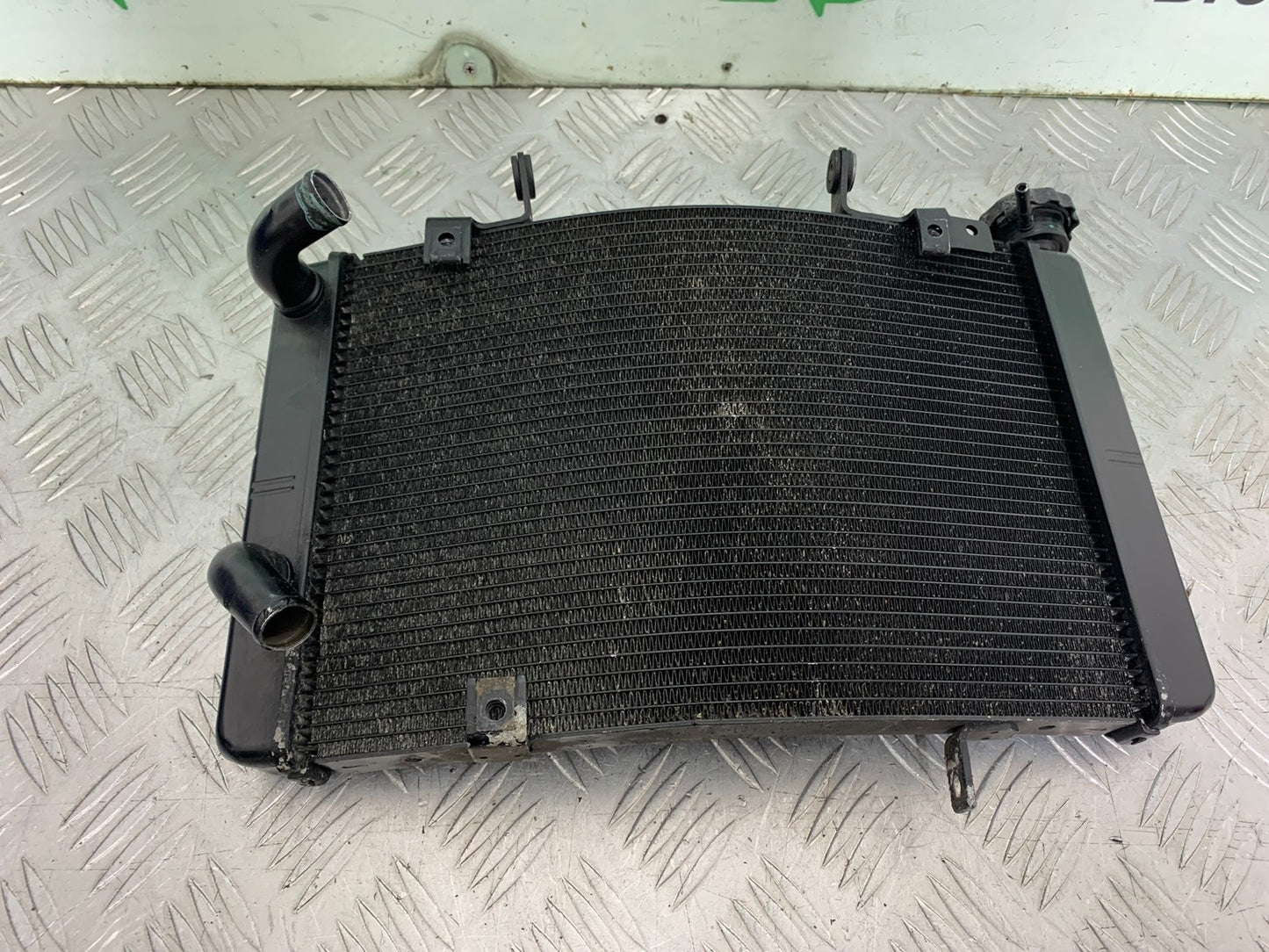 TRIUMPH 675 STREET TRIPLE RX RADIATOR   2015- 2017 (CMB1299)