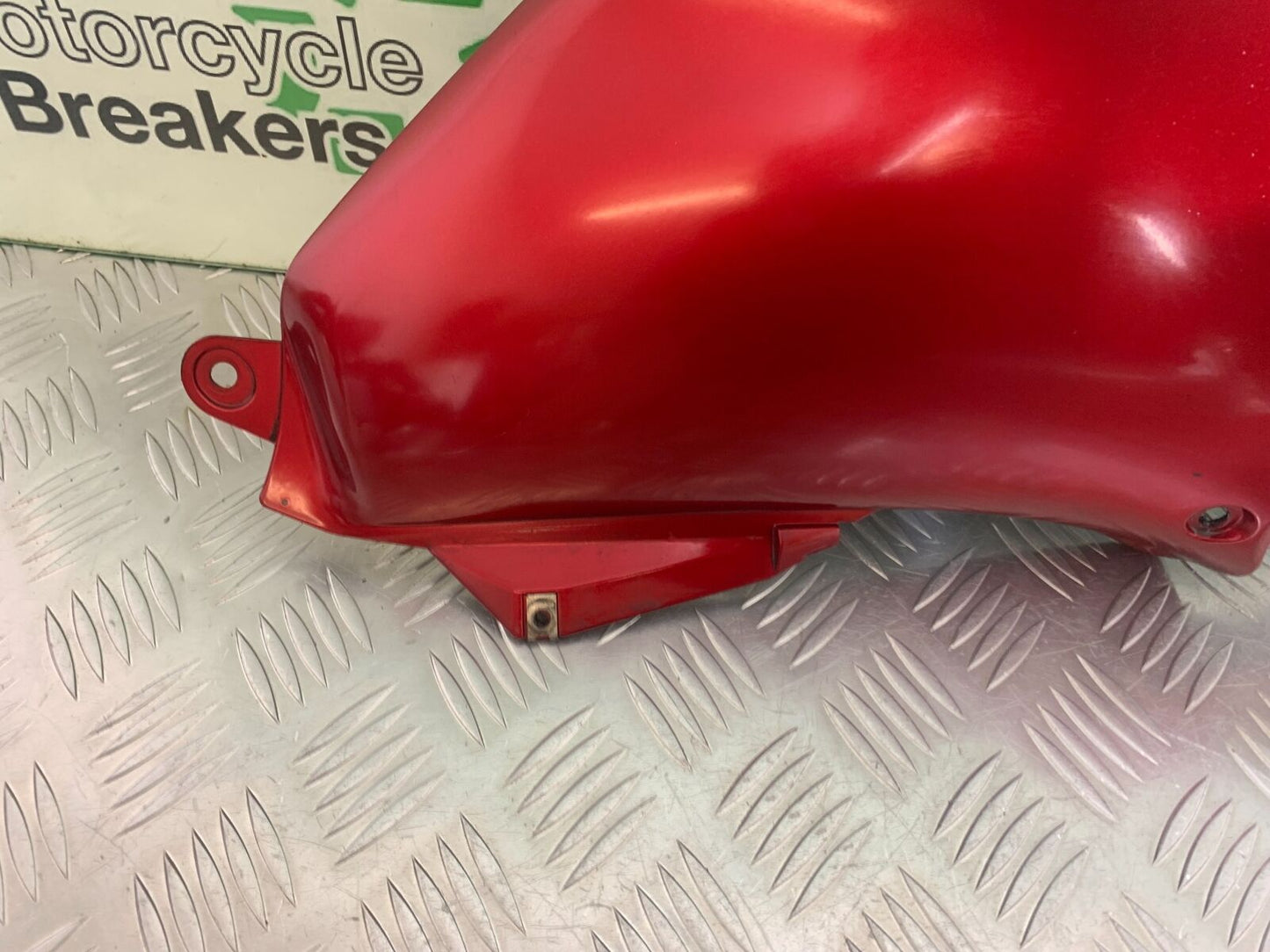 SUZUKI DL 650 V-STROM RIGHT TANK PANEL  YEAR 2016 (STOCK 996)