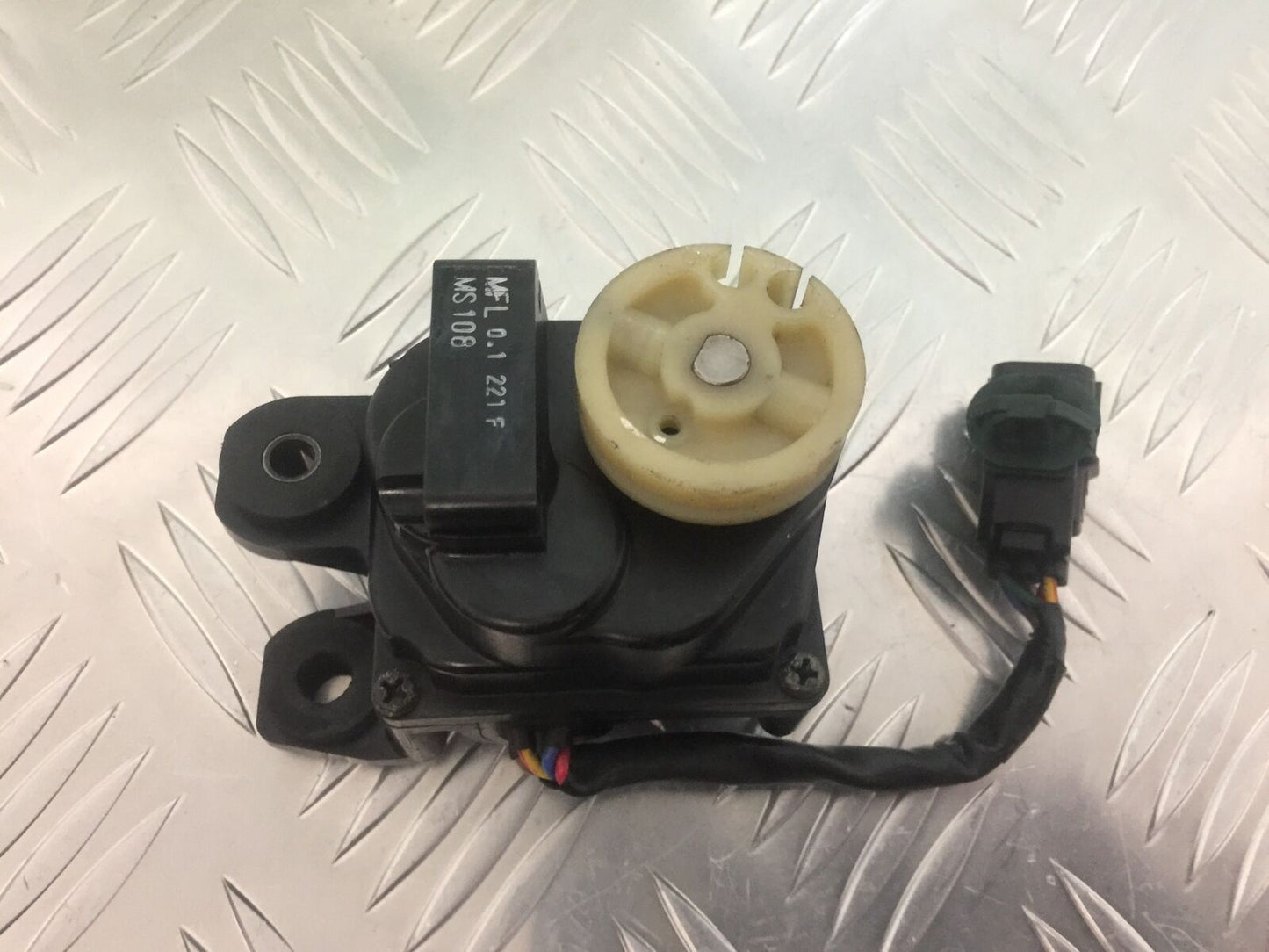 HONDA CBR1000 rr FIREBLADE EXHAUST SERVO MOTOR  2008-2011 (STOCK 930)