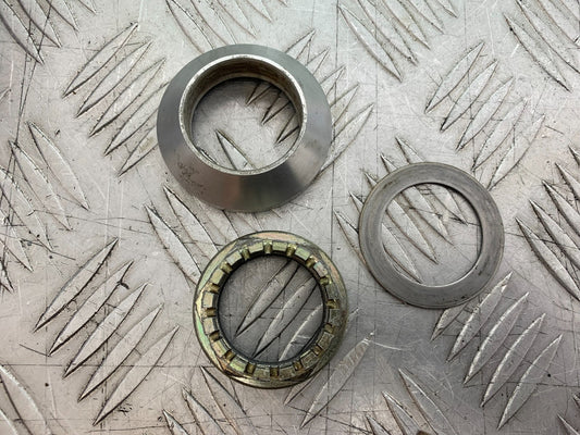 DUCATI 996 SPS 748 916 998 REAR WHEEL SPINDLE NUT & WASHERS  1999-2000 (CMB1209)
