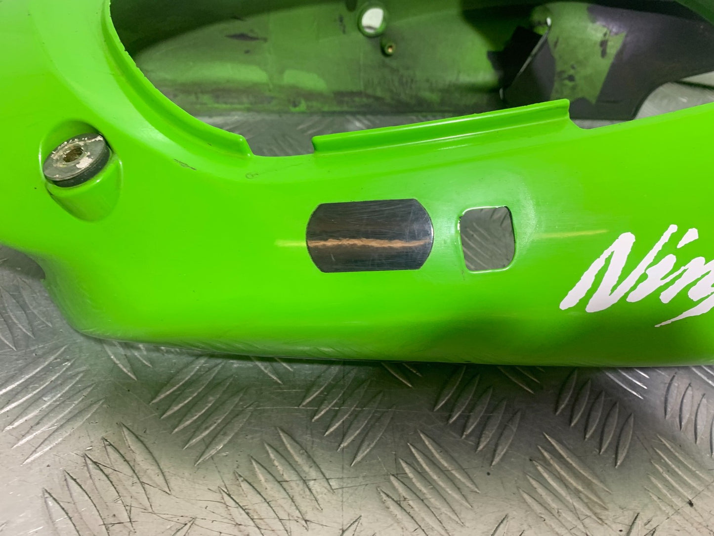KAWASAKI ZX9R ZX9 E1 TAIL PIECE YEAR 2000-01 (CMB1171)