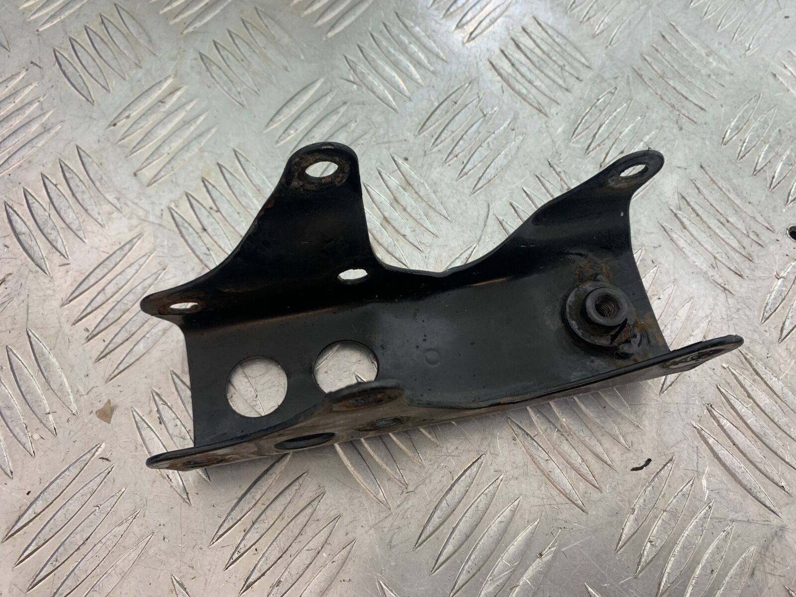 MUTT GT-SS 125 ENGINE BRACKET   YEAR 2020- 2024 (CMB1085)
