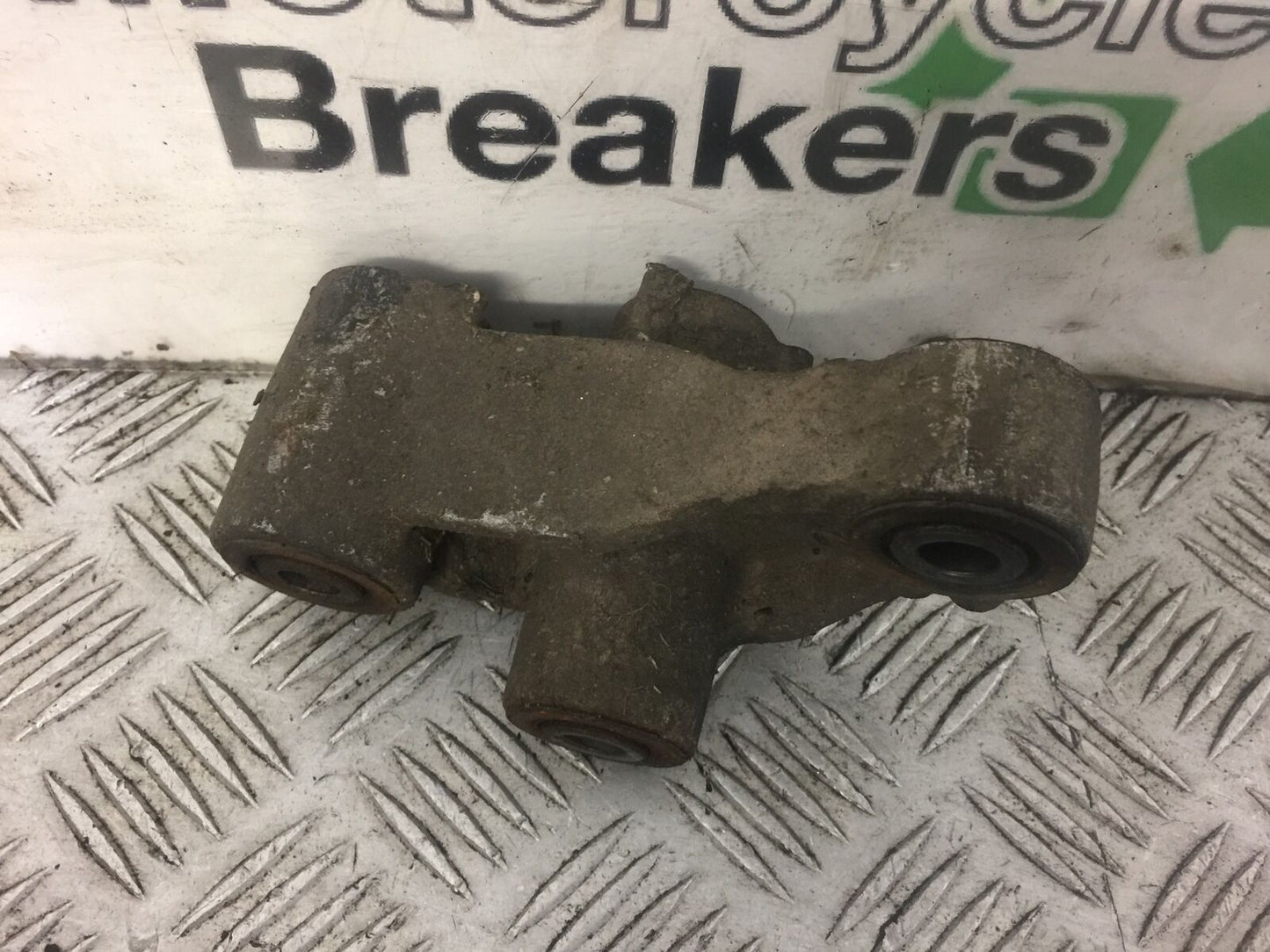 KAWASAKI VN900 VN 900 CUSTOM SHOCK LINKAGE   YEAR 2010 (STOCK 387)
