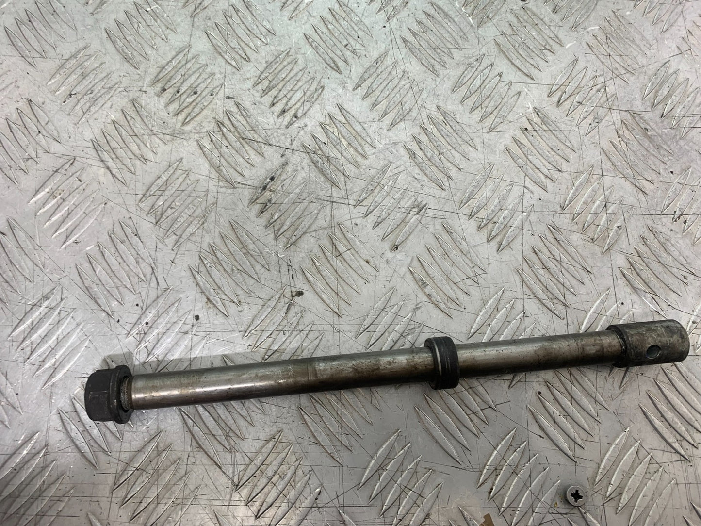 HONDA ST1100 PAN EUROPEAN REAR WHEEL SPINDLE YEAR 1993-2001 (CMB1195)