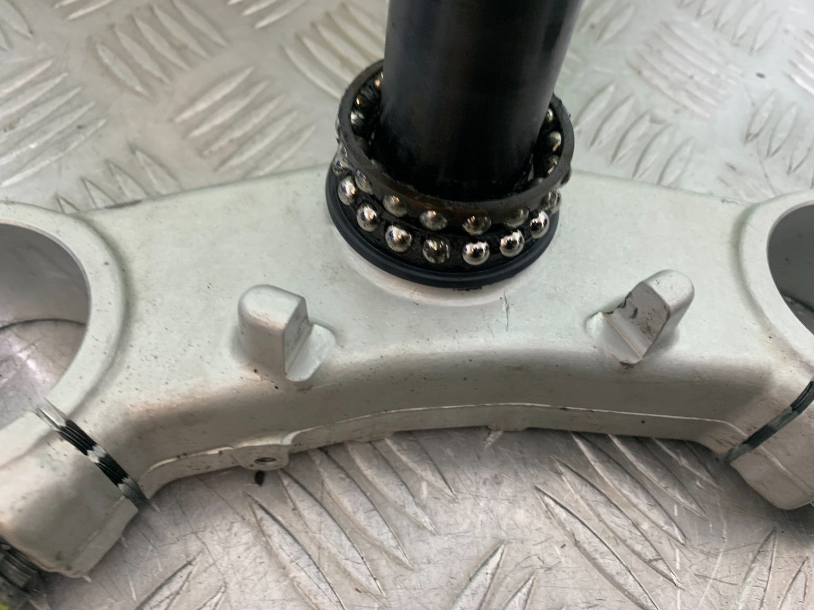 APRILIA TUONO 1000 V4 BOTTOM YOKE   YEAR 2013-2014  (CMB1239)