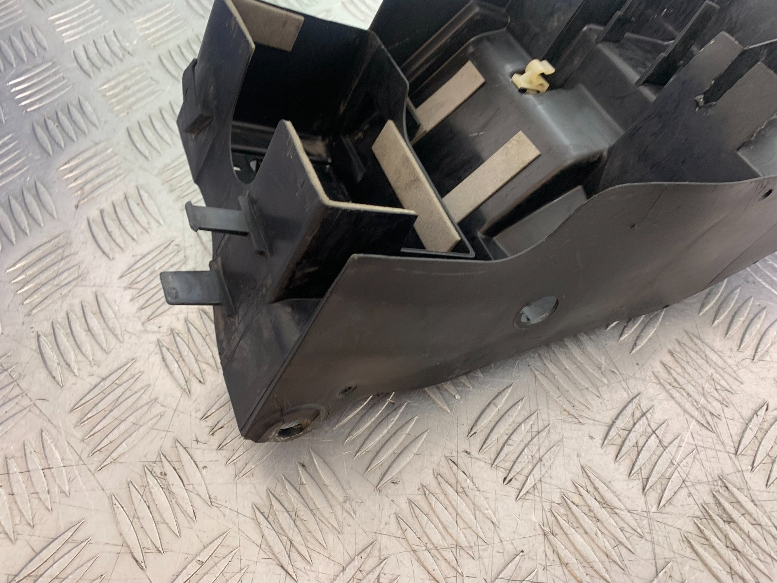 SUZUKI GSXR600 GSXR 600 K1 K2 K3 UNDERTRAY  1999-03 (CMB1284)