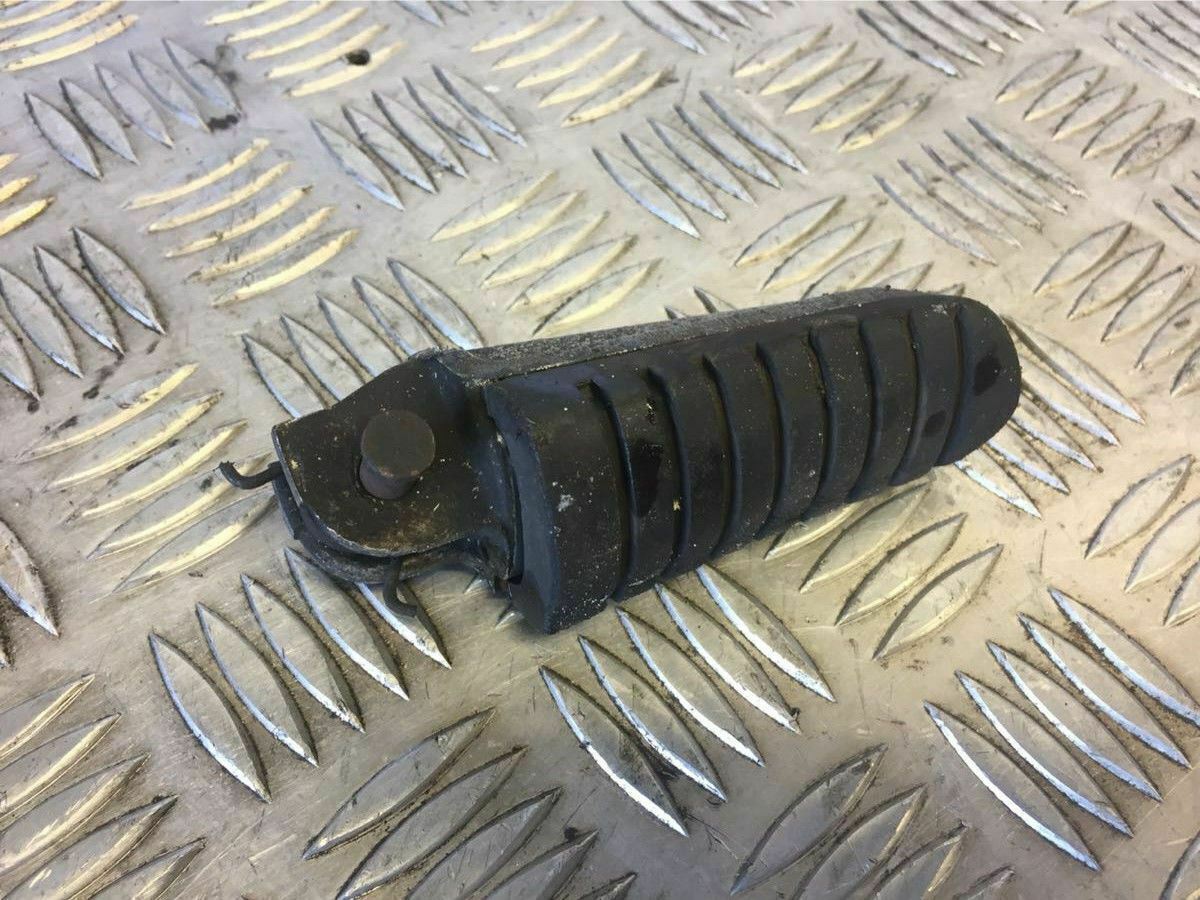 SUZUKI DL1000 V STROM  FRONT RIGHT PEG  YEAR 2007