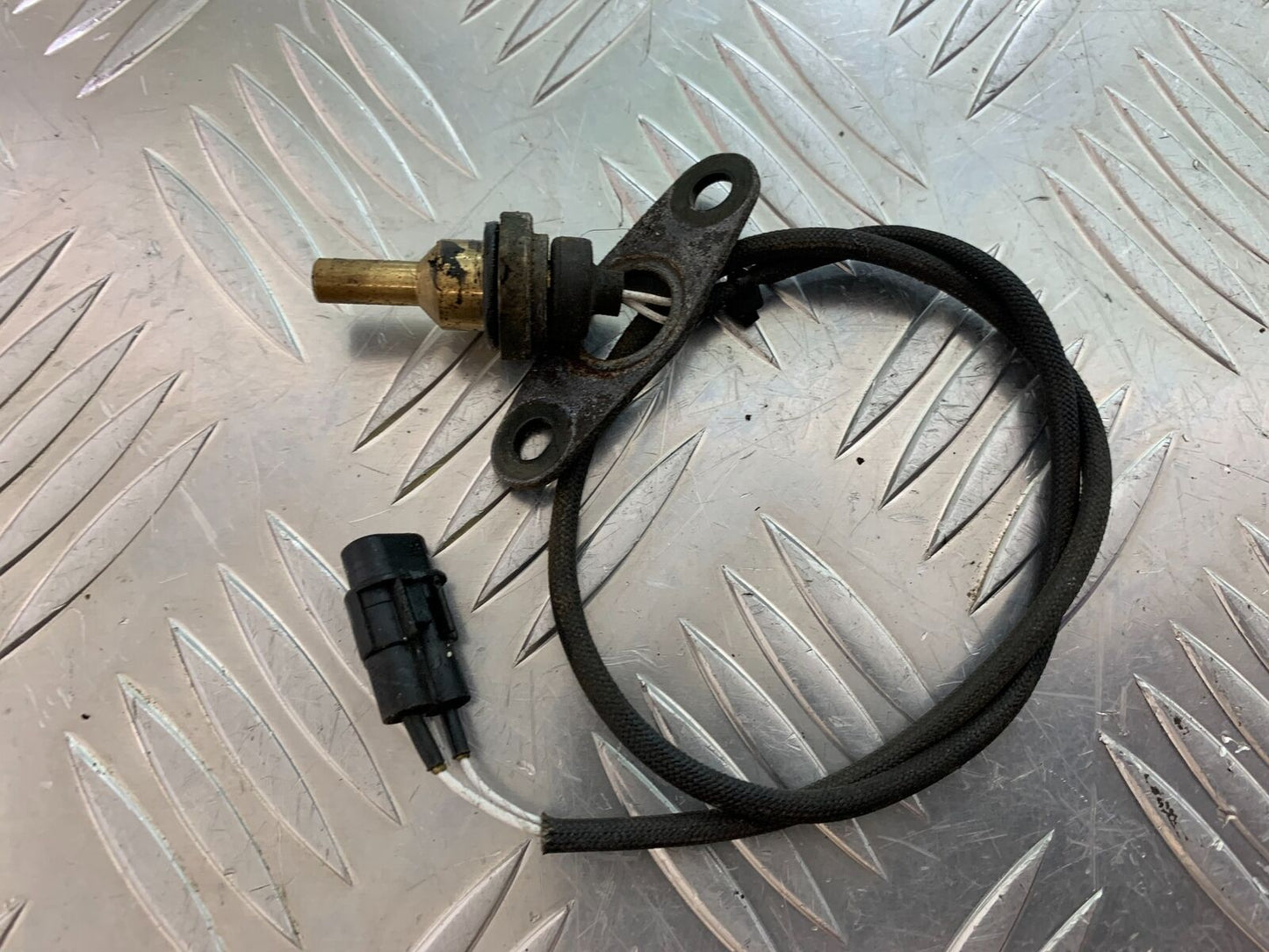 SUZUKI GSX1400 GSX 1400 ENGINE SENSOR YEAR 2002-2006 (CMB1007)