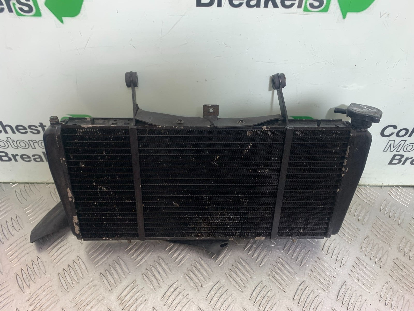 TRIUMPH 955i SPRINT ST RADIATOR   1999-2004 (CMB1176)