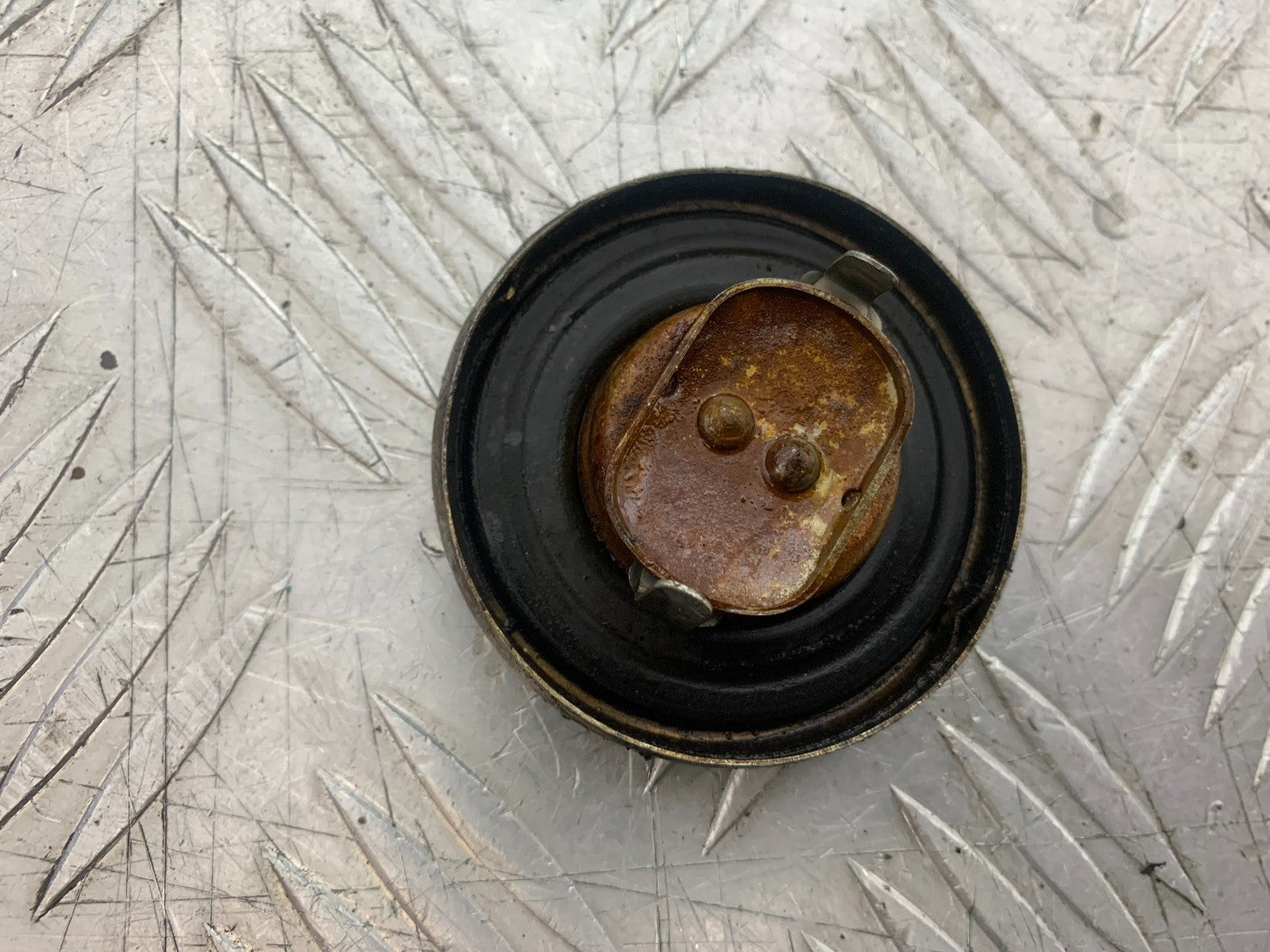 SUZUKI GP100 GP 100 PETROL CAP  YEAR 1978-1988 (CMB1259)