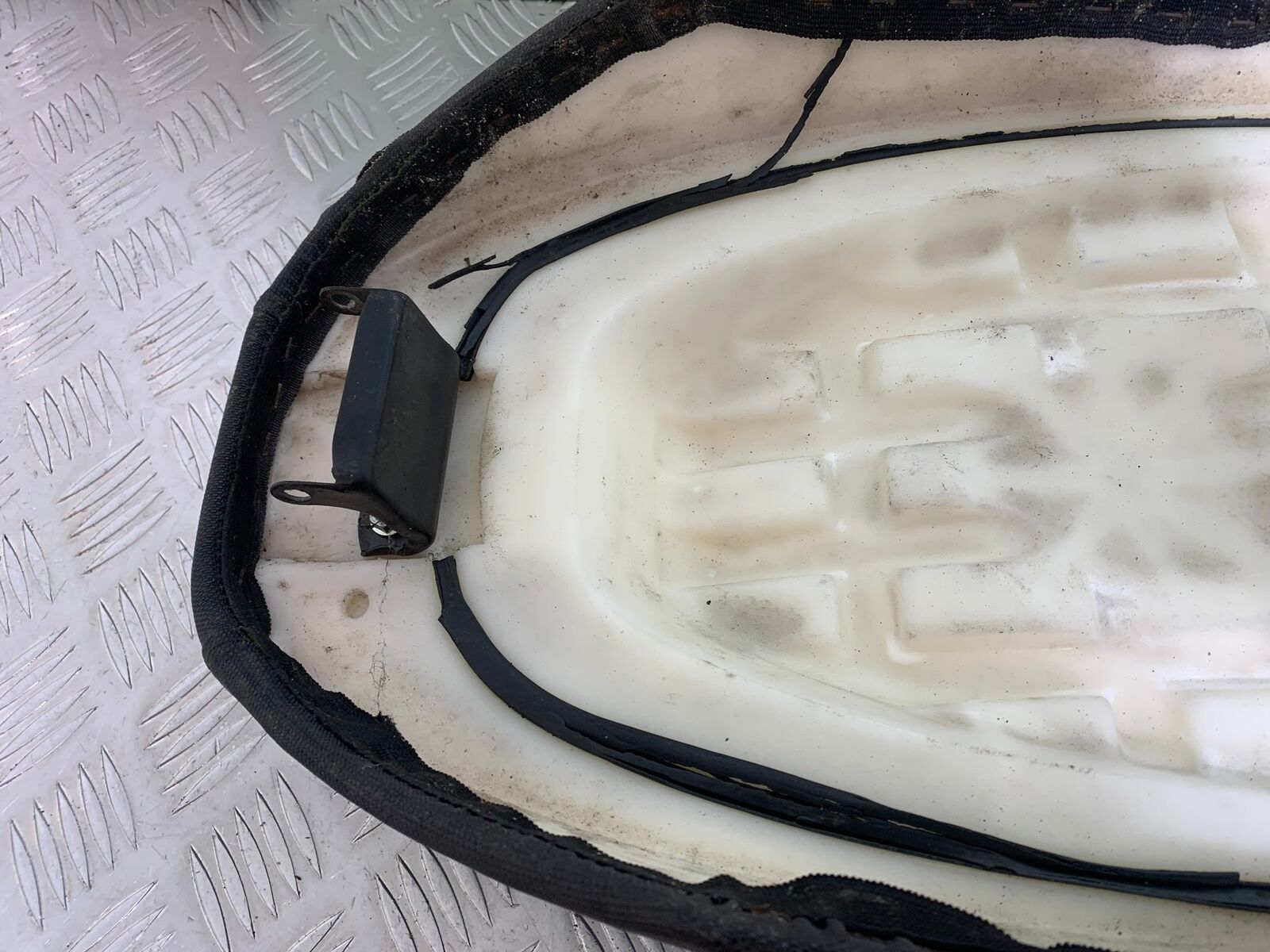 LEXMOTO MATADOR 125 JJ125T-17 SEAT   (CMB1115)