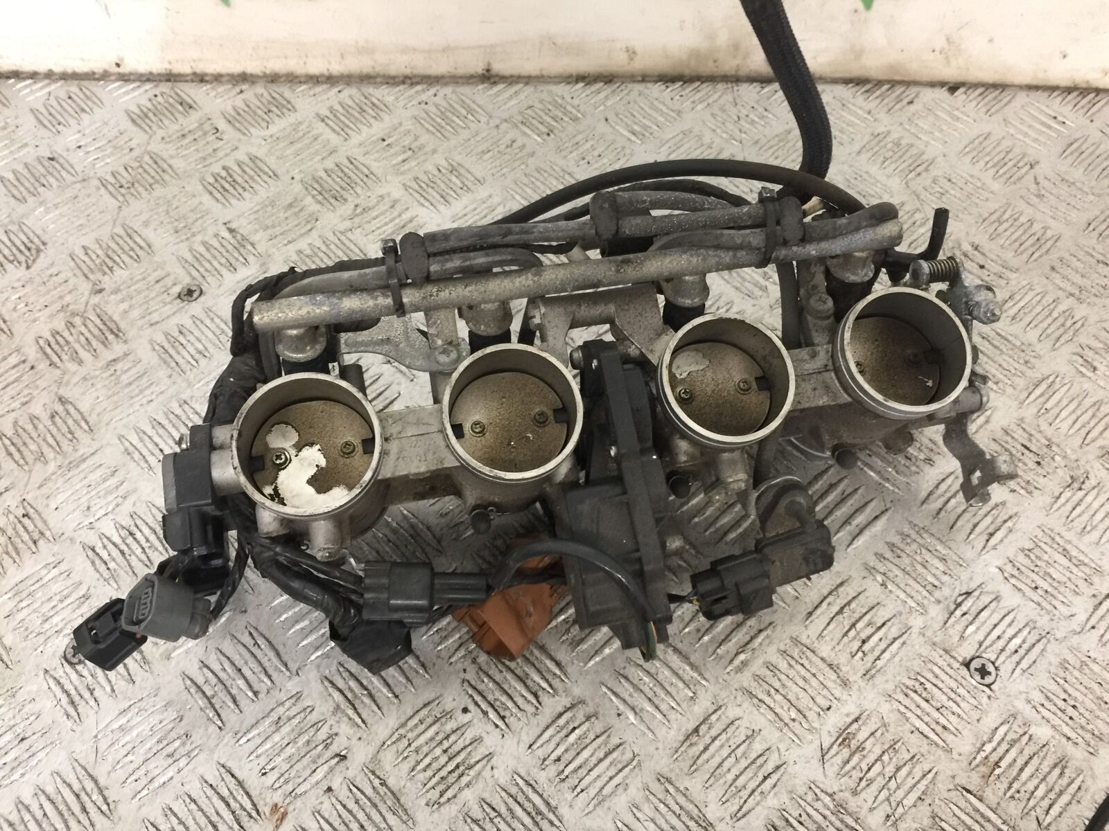 KAWASAKI ZZR1400 ZZR 1400 THROTTLE BODIES   YEAR 2007-11(STOCK 893)