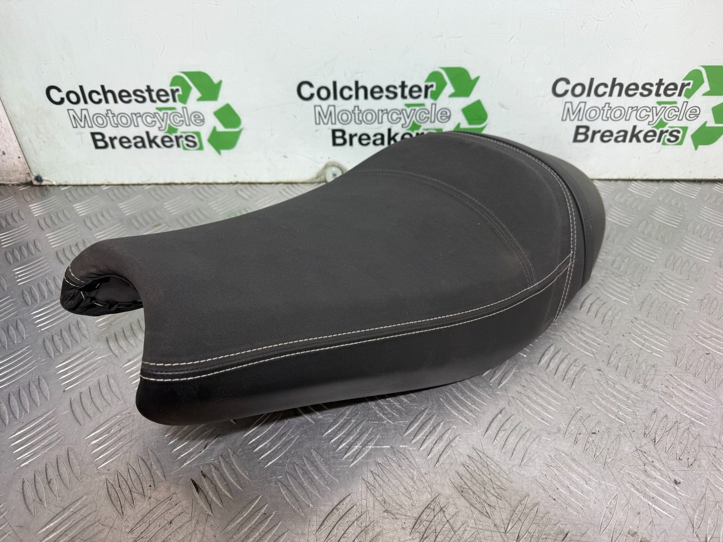 TRIUMPH STREET CUP 900 SEAT YEAR 2017-2020